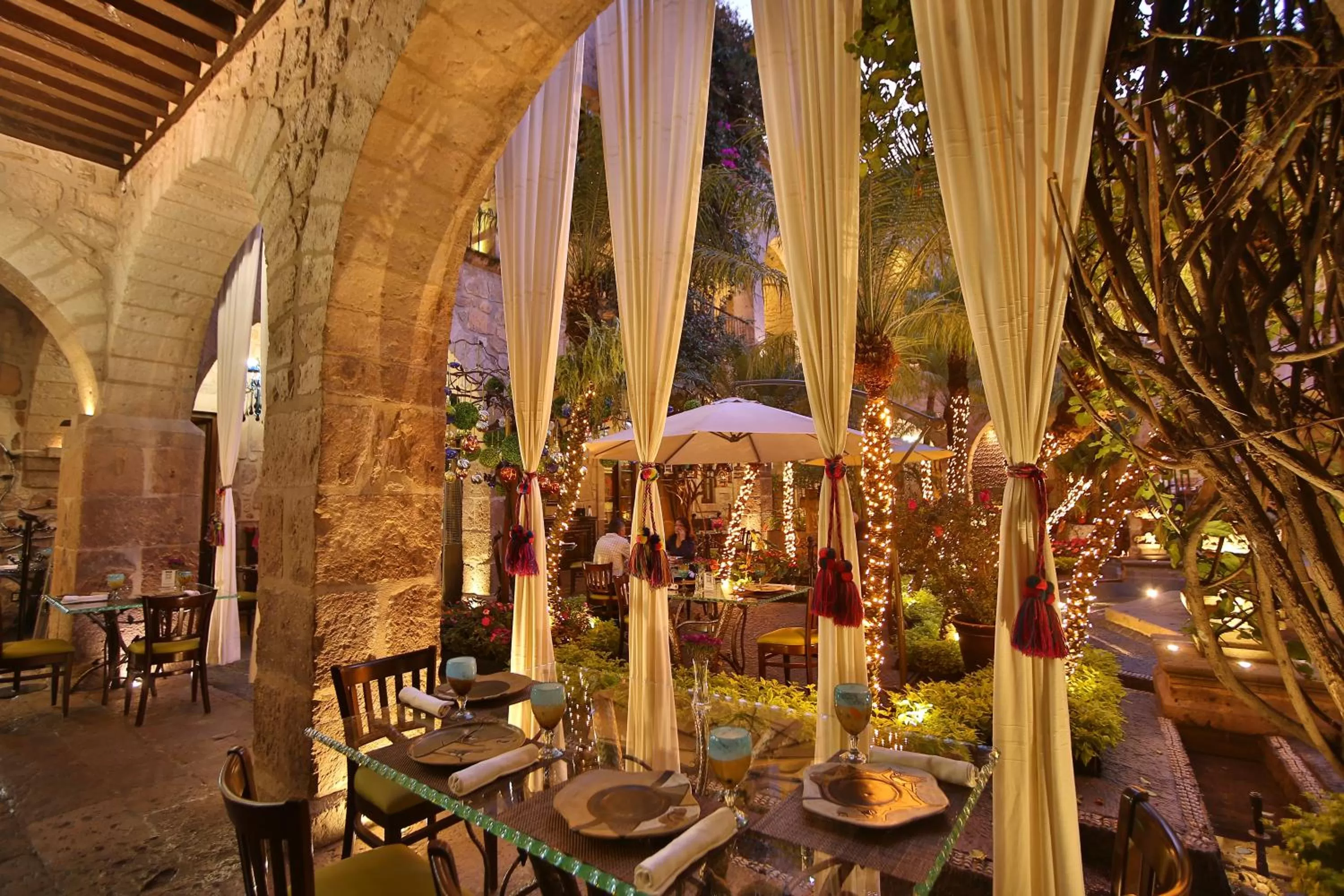 Restaurant/places to eat in Hotel De La Soledad
