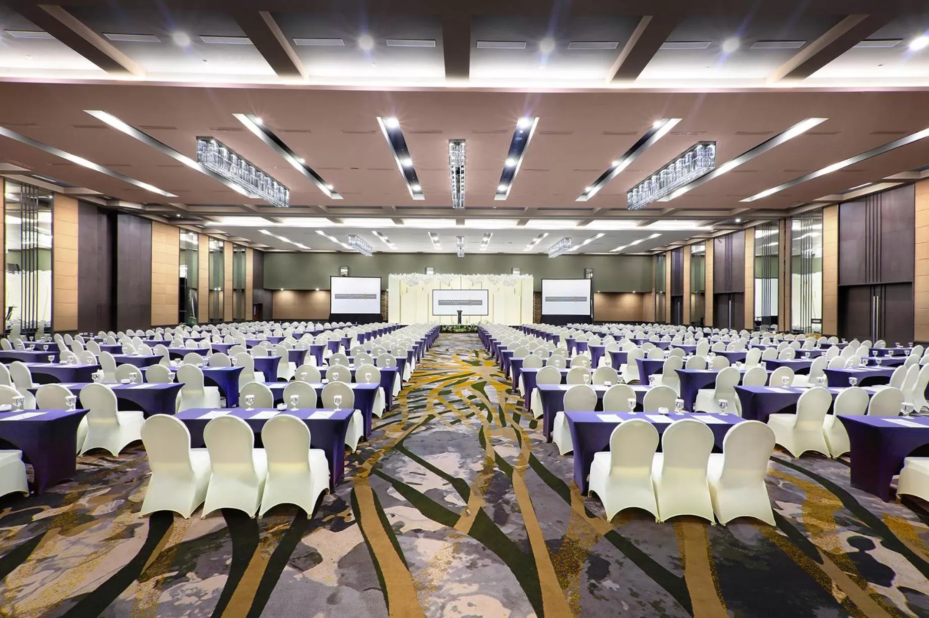 Meeting/conference room in Harper Palembang by ASTON