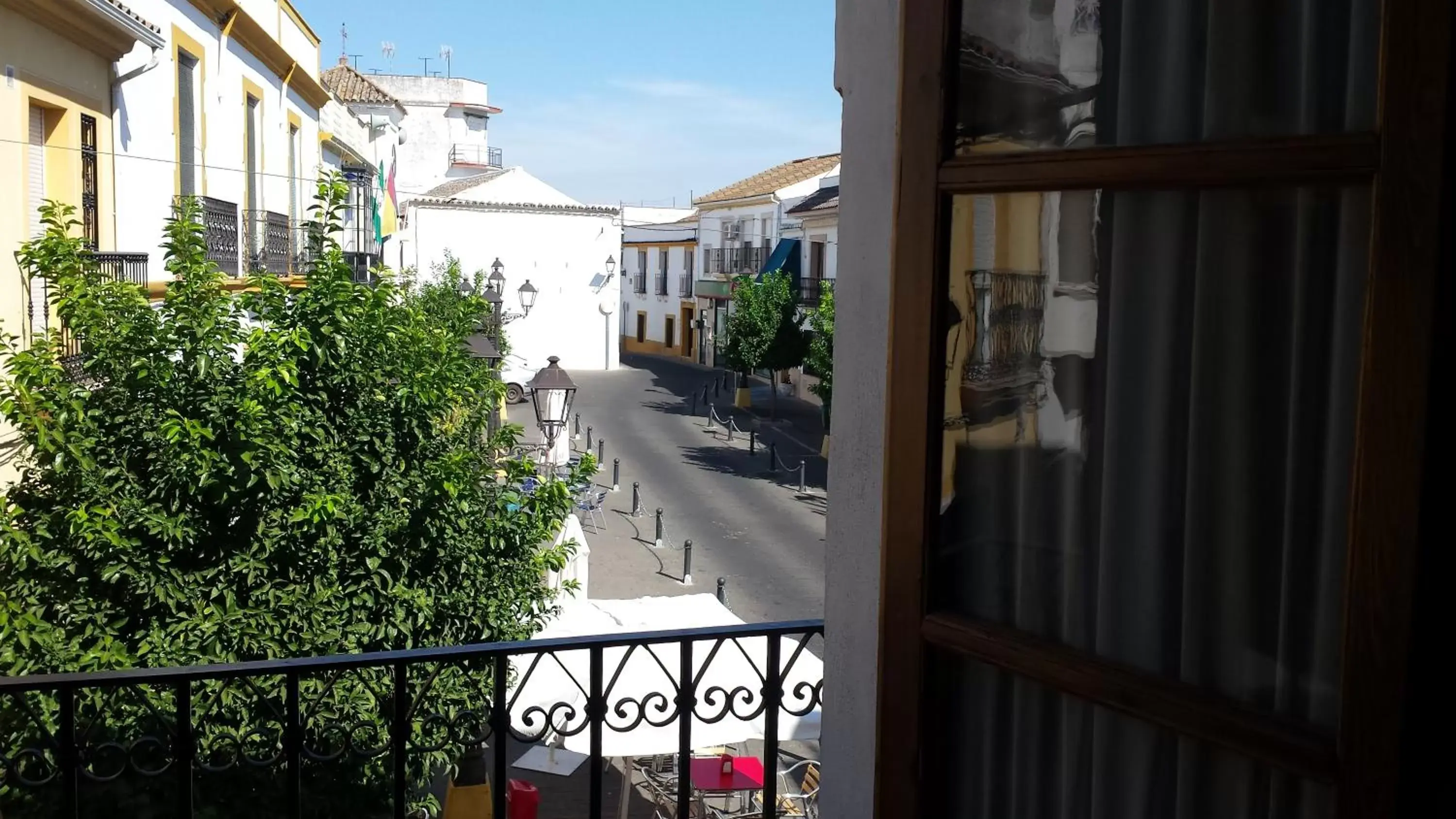 Street view, Balcony/Terrace in Fuentepiedra Casa Rural Categoría Superior
