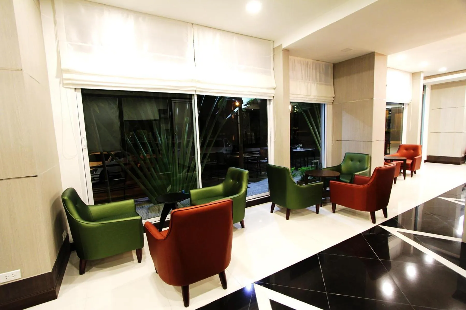 The Contrast i Hotel