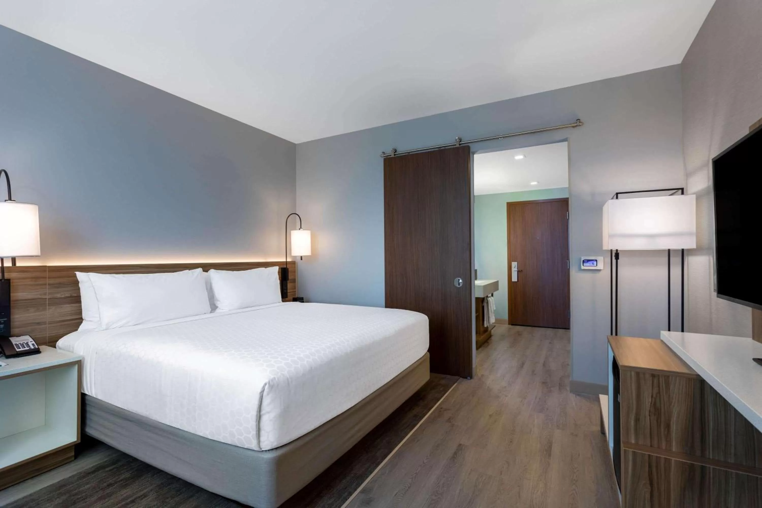 Photo of the whole room, Bed in Wyndham Garden Miami International Airport