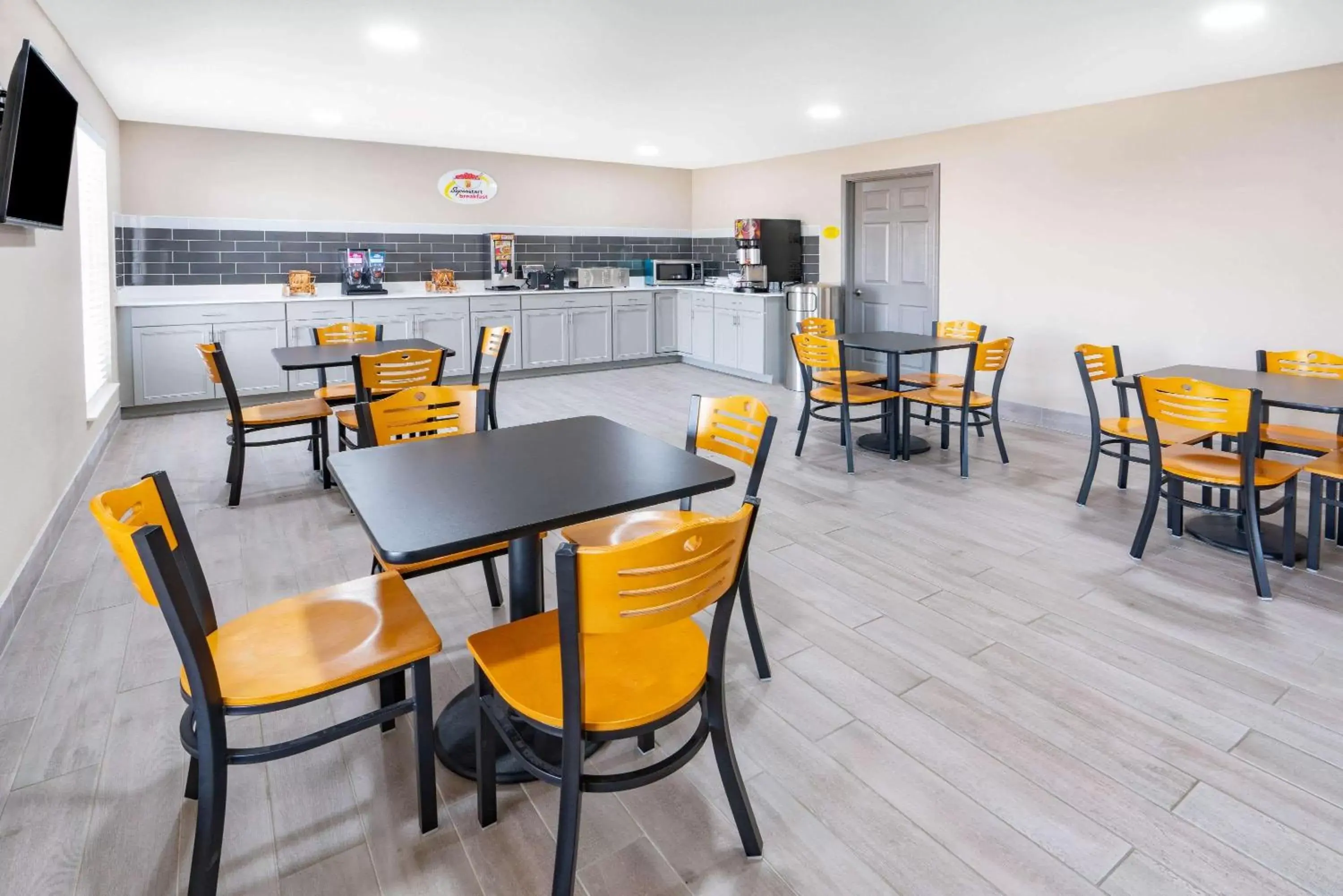 Restaurant/places to eat in Super 8 by Wyndham Amarillo West Restaurant/places to eat in Super 8 by Wyndham Amarillo West