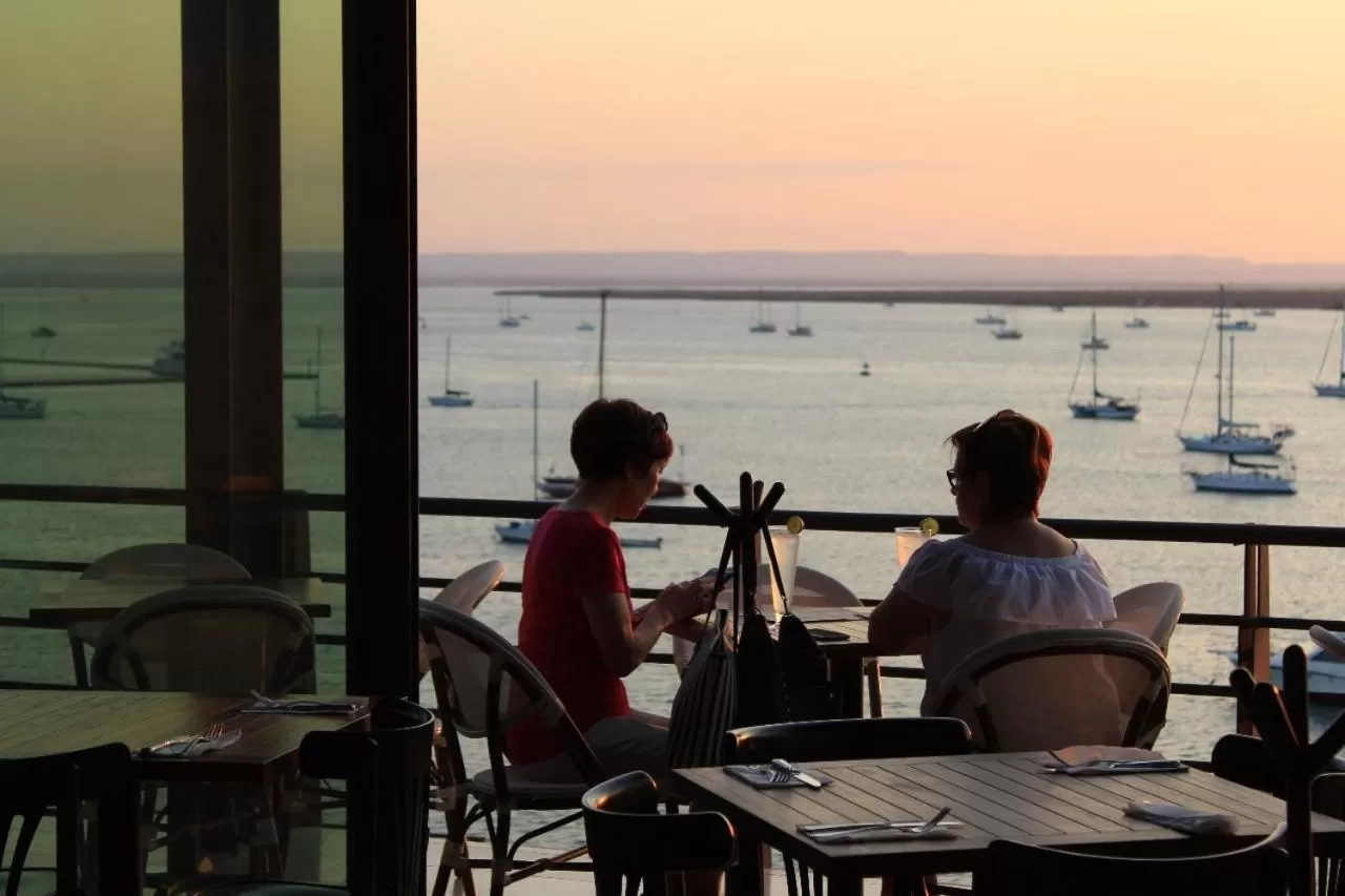 Restaurant/places to eat in Seven Crown La Paz Malecon