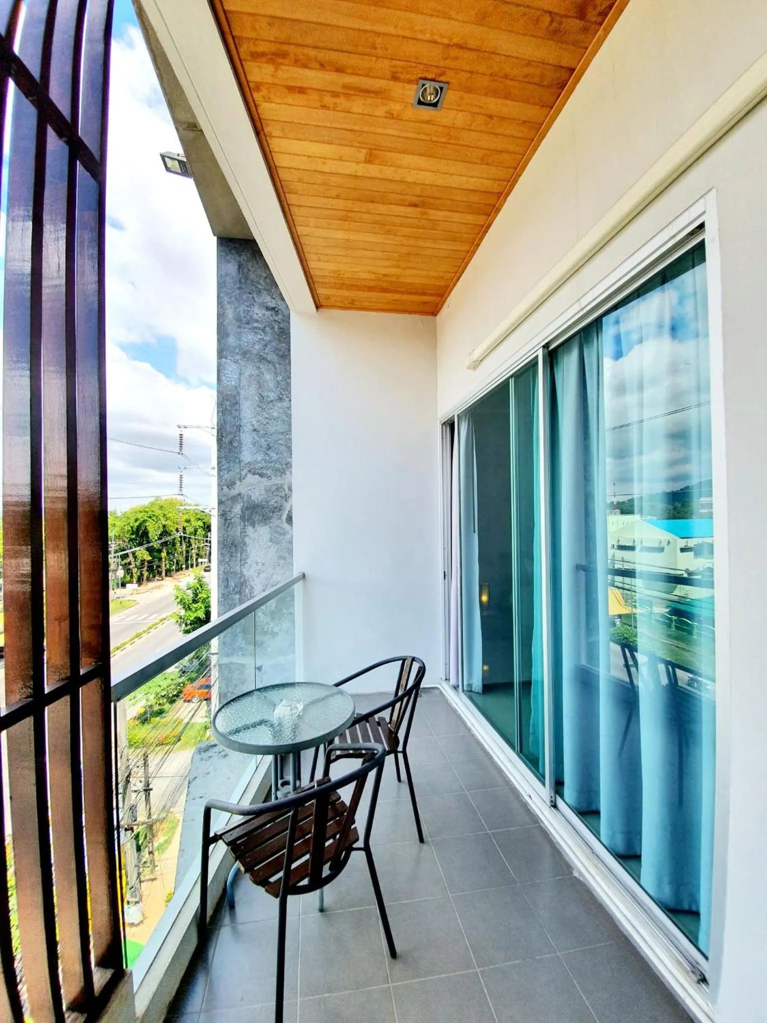 Lemonade Phuket Hotel -SHA Plus