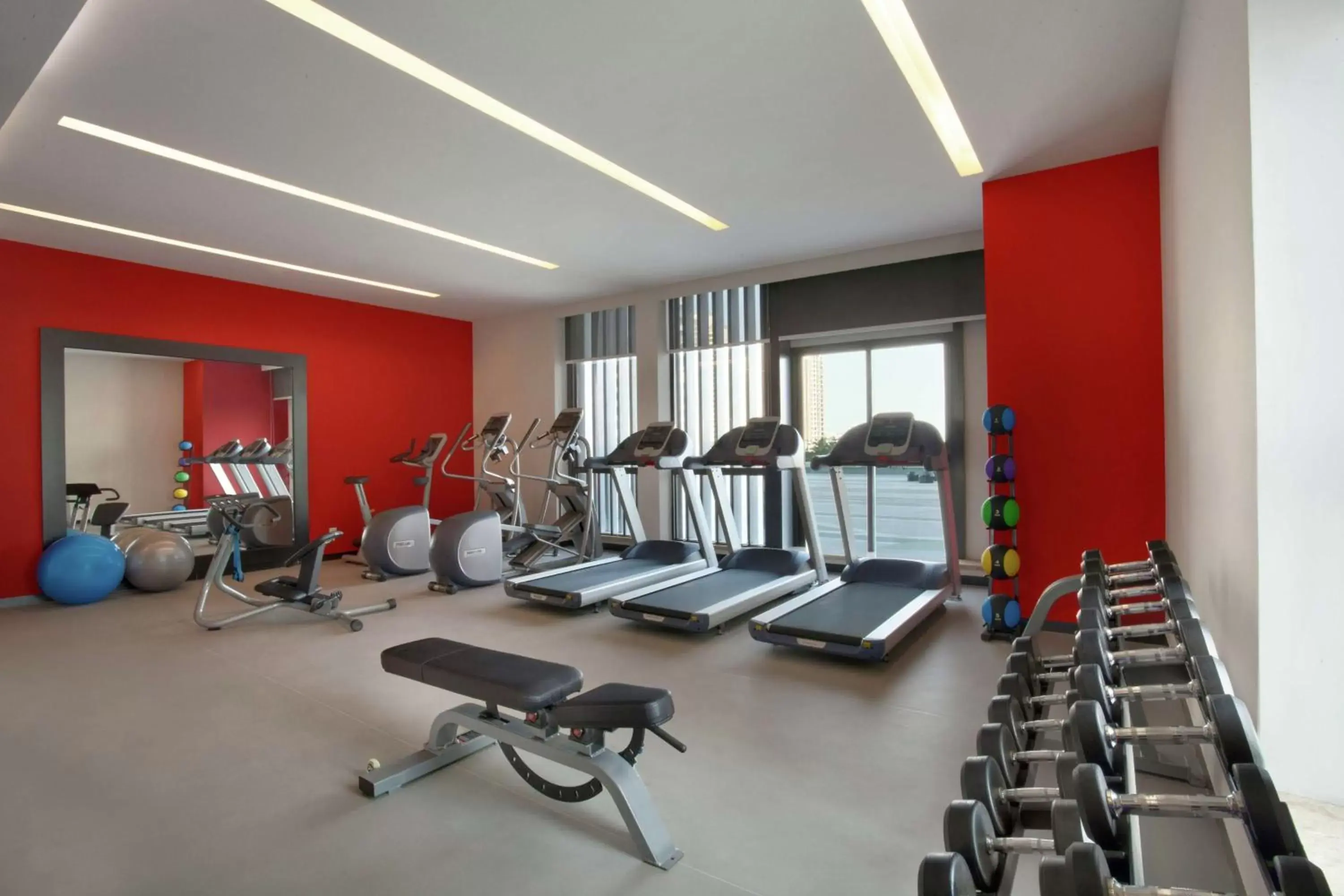 Fitness centre/facilities, Fitness Center/Facilities in Hilton Garden Inn Shenzhen Bao'an