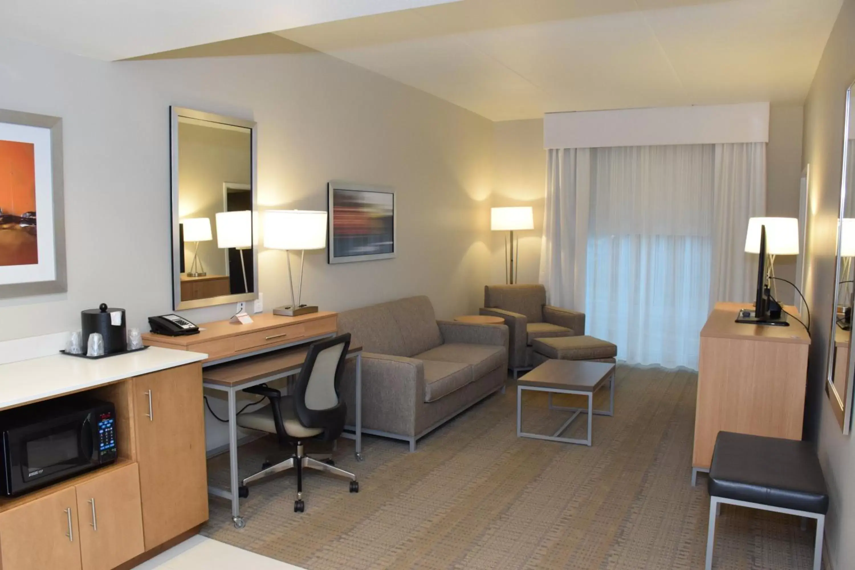 Photo of the whole room in Holiday Inn Cincinnati North West Chester, an IHG Hotel