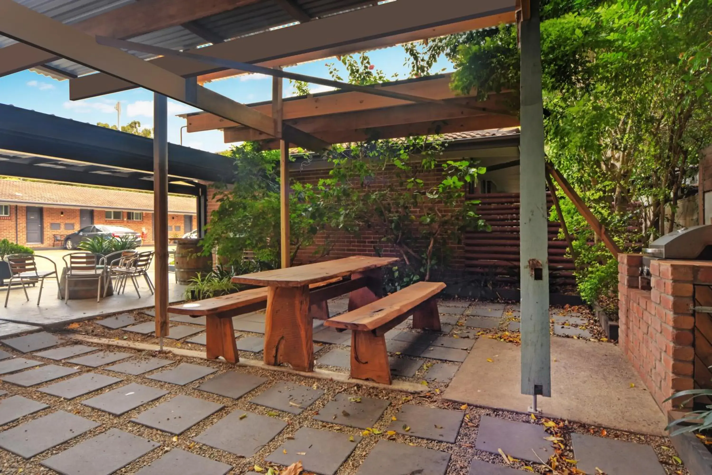 BBQ Facilities in Pleasant Way River Lodge