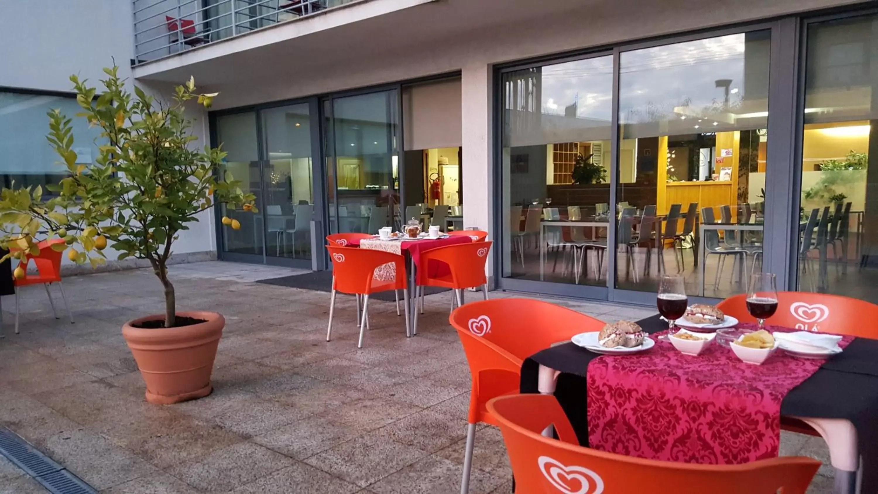 Balcony/Terrace, Restaurant/Places to Eat in Hotel Jose Alberto