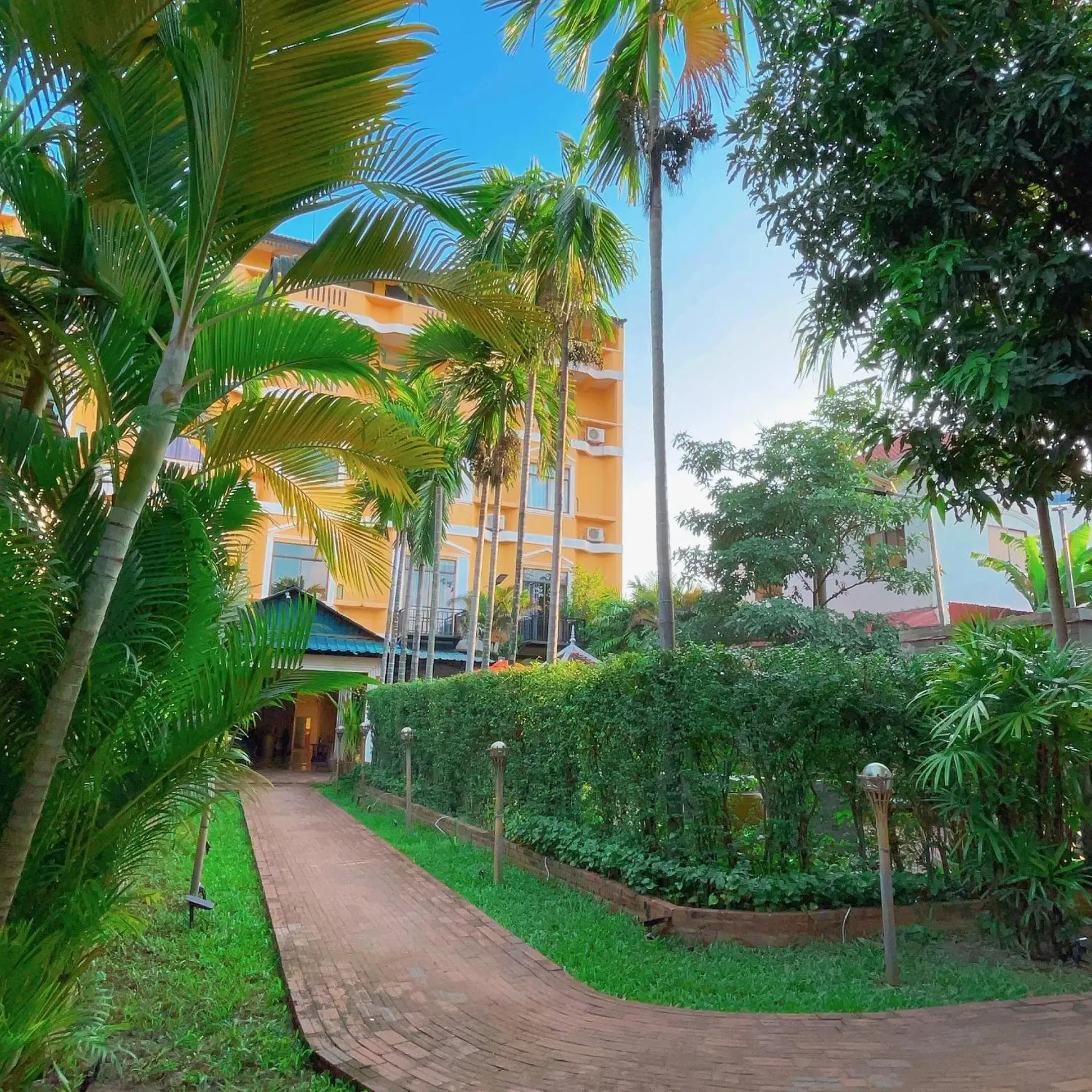 Property building, Garden in Central Indochine D'angkor Hotel