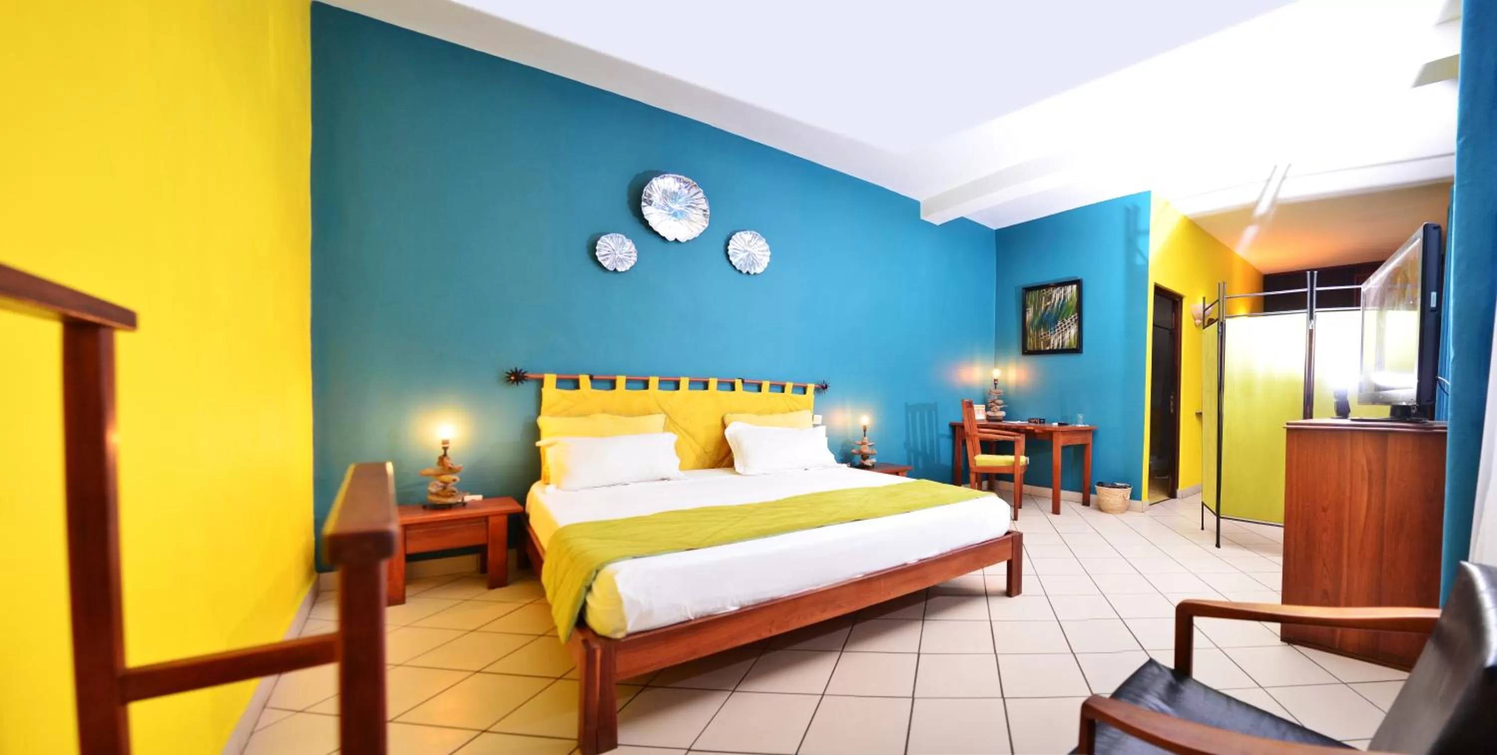 Bed in Hôtel Restaurant Coco Lodge Majunga