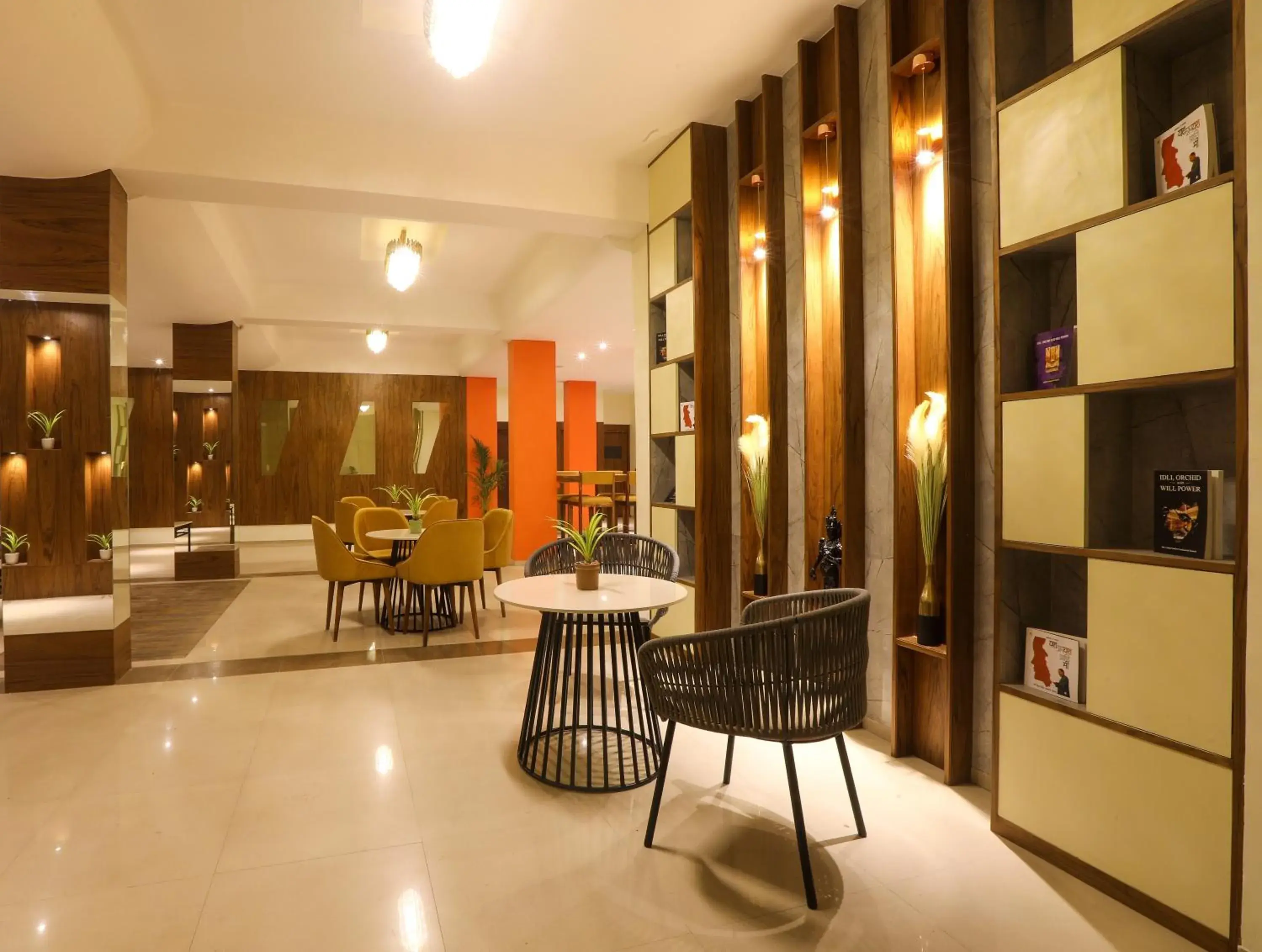 Lobby or reception, Restaurant/Places to Eat in Kamfotel Hotel Nashik