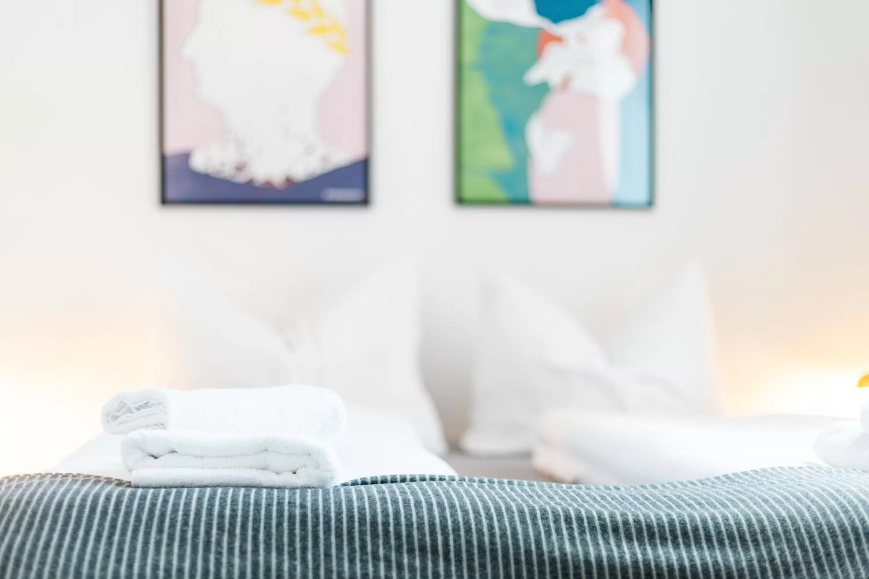 Bed in Apartments am Neuen Theater - Altstadt - Zentral - Küche - Wifi - Powered by Ko-Living