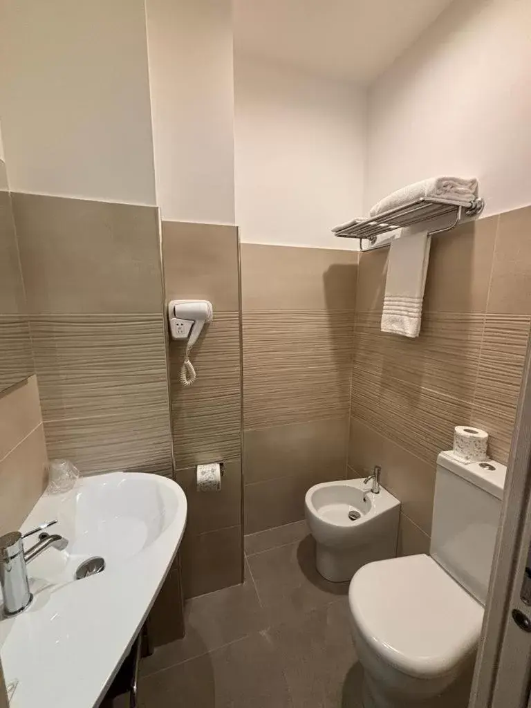 Bathroom in Hotel Plaza