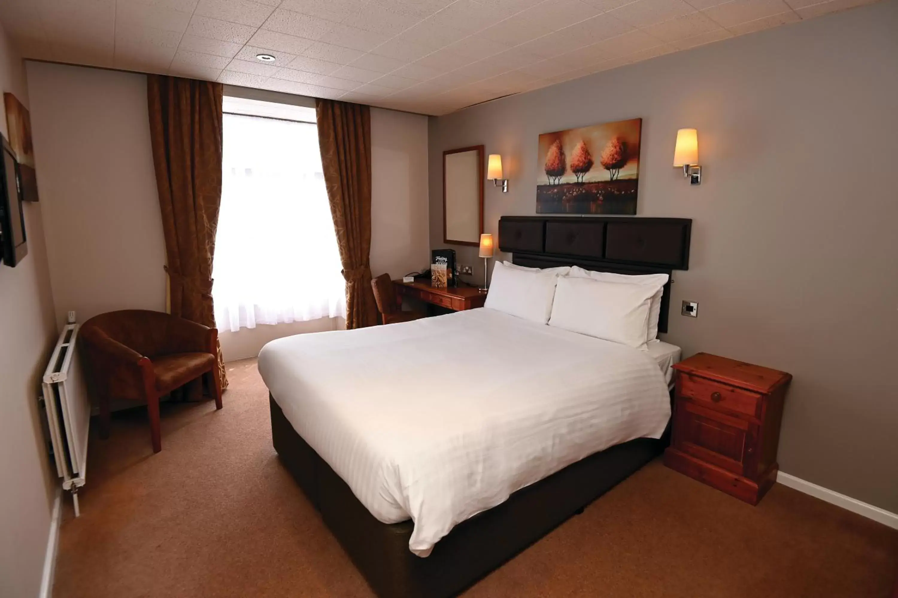 Bedroom, Bed in White Hart, Exeter by Marston's Inns
