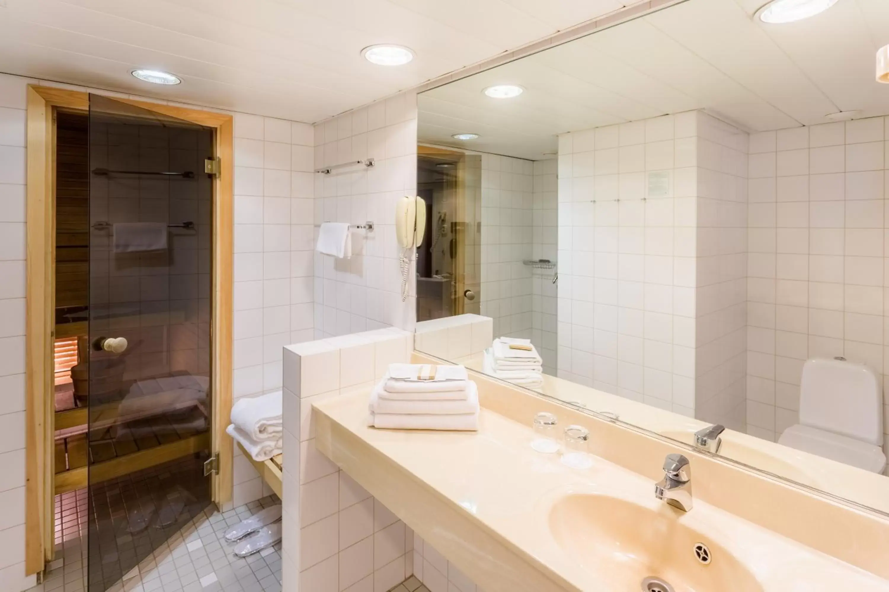 Bathroom in Original Sokos Hotel Viru