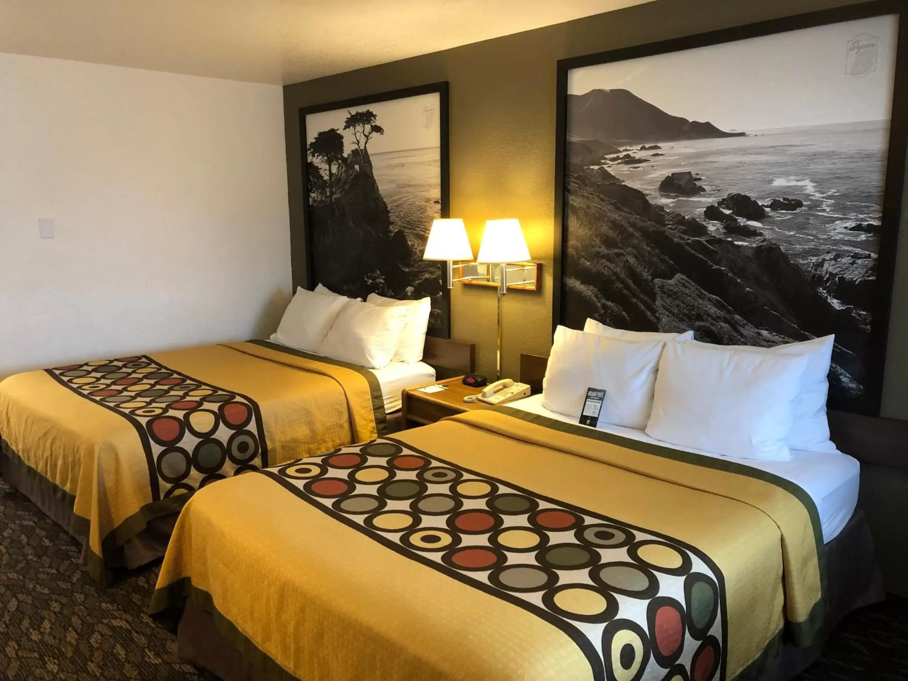 Photo of the whole room, Bed in Super 8 by Wyndham Fort Bragg