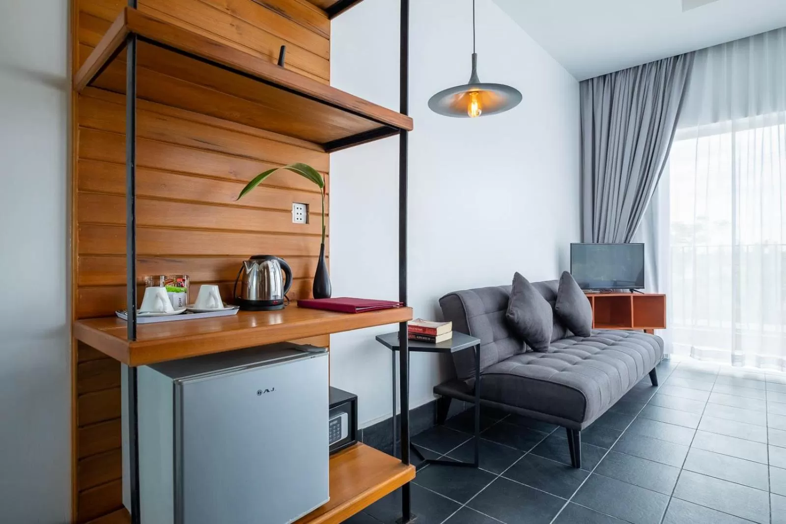 Communal lounge/ TV room in Pippali Boutique Hotel