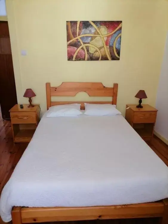 Photo of the whole room, Bed in PENSÃO AVENIDA