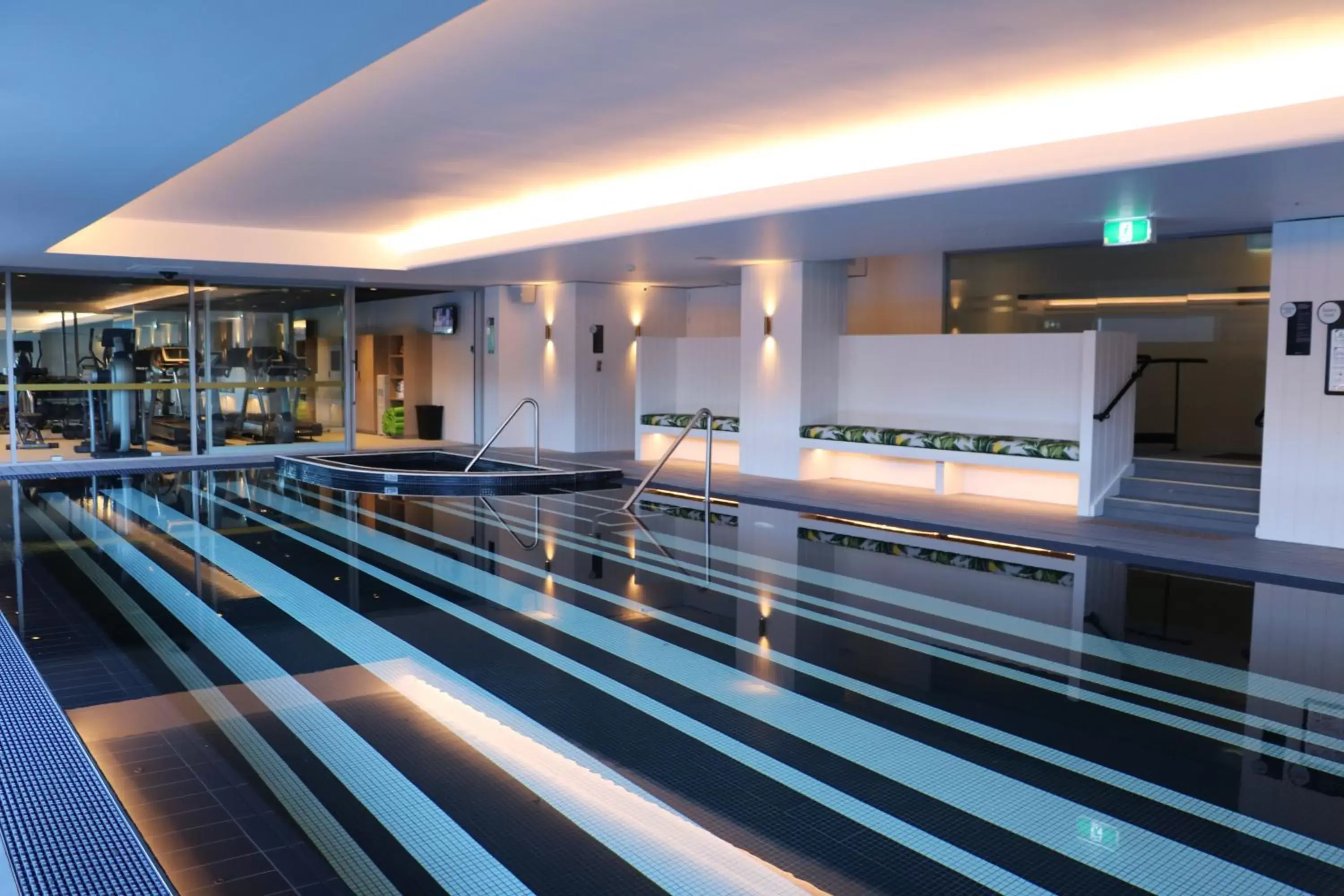 Swimming pool in Ovolo Woolloomooloo