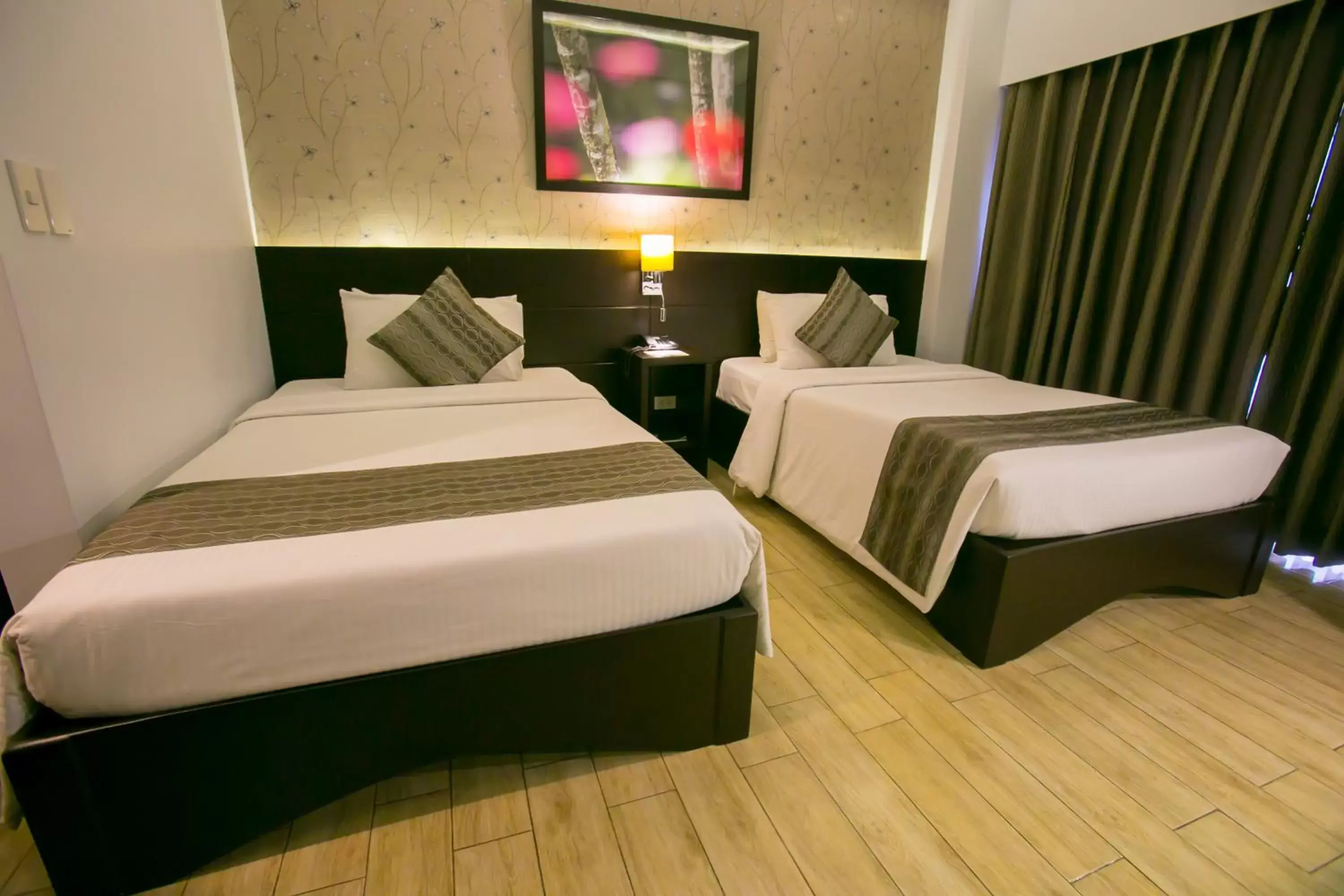 Bedroom, Bed in Venus Parkview Hotel
