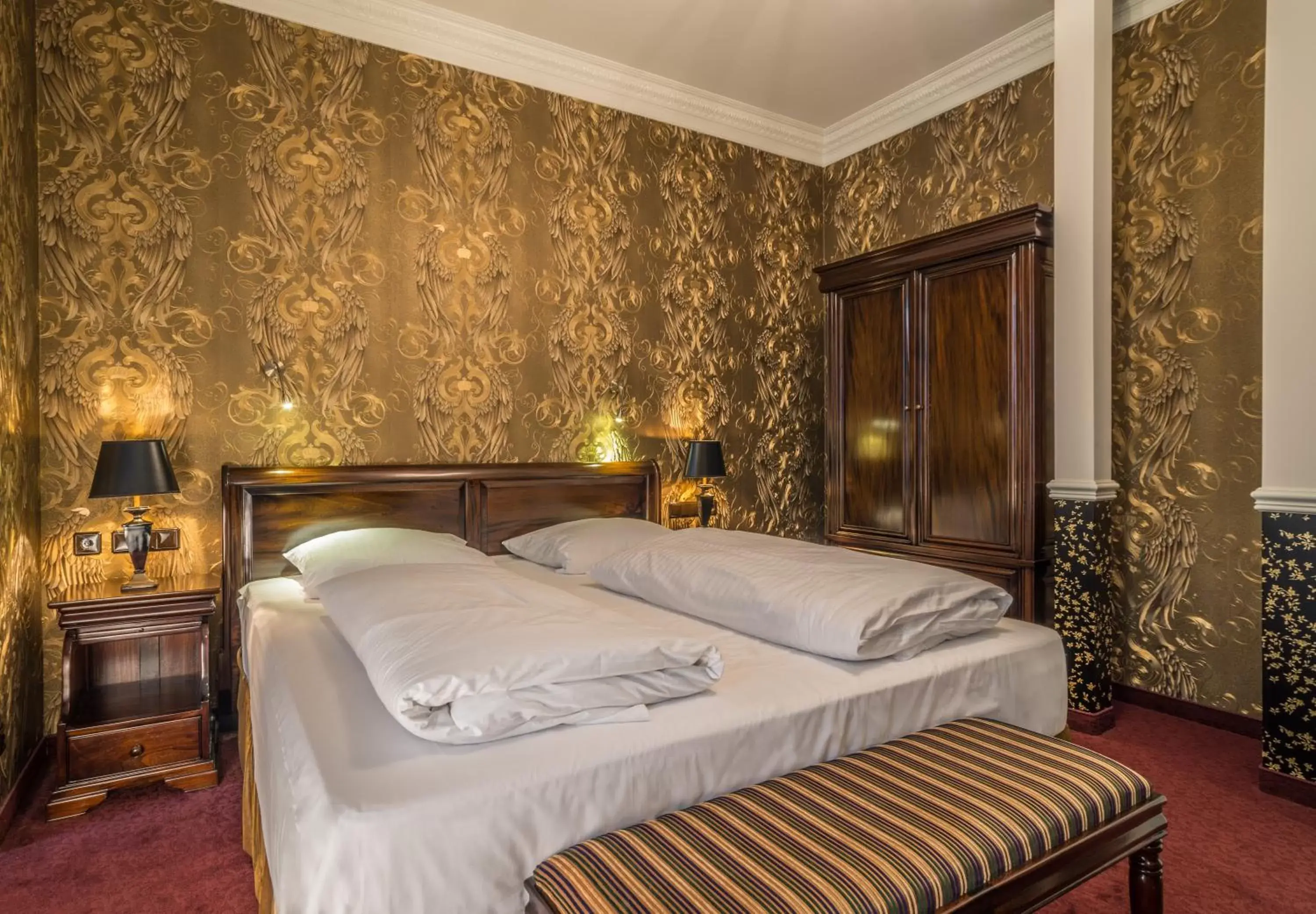 Photo of the whole room, Bed in Myer's Hotel Berlin