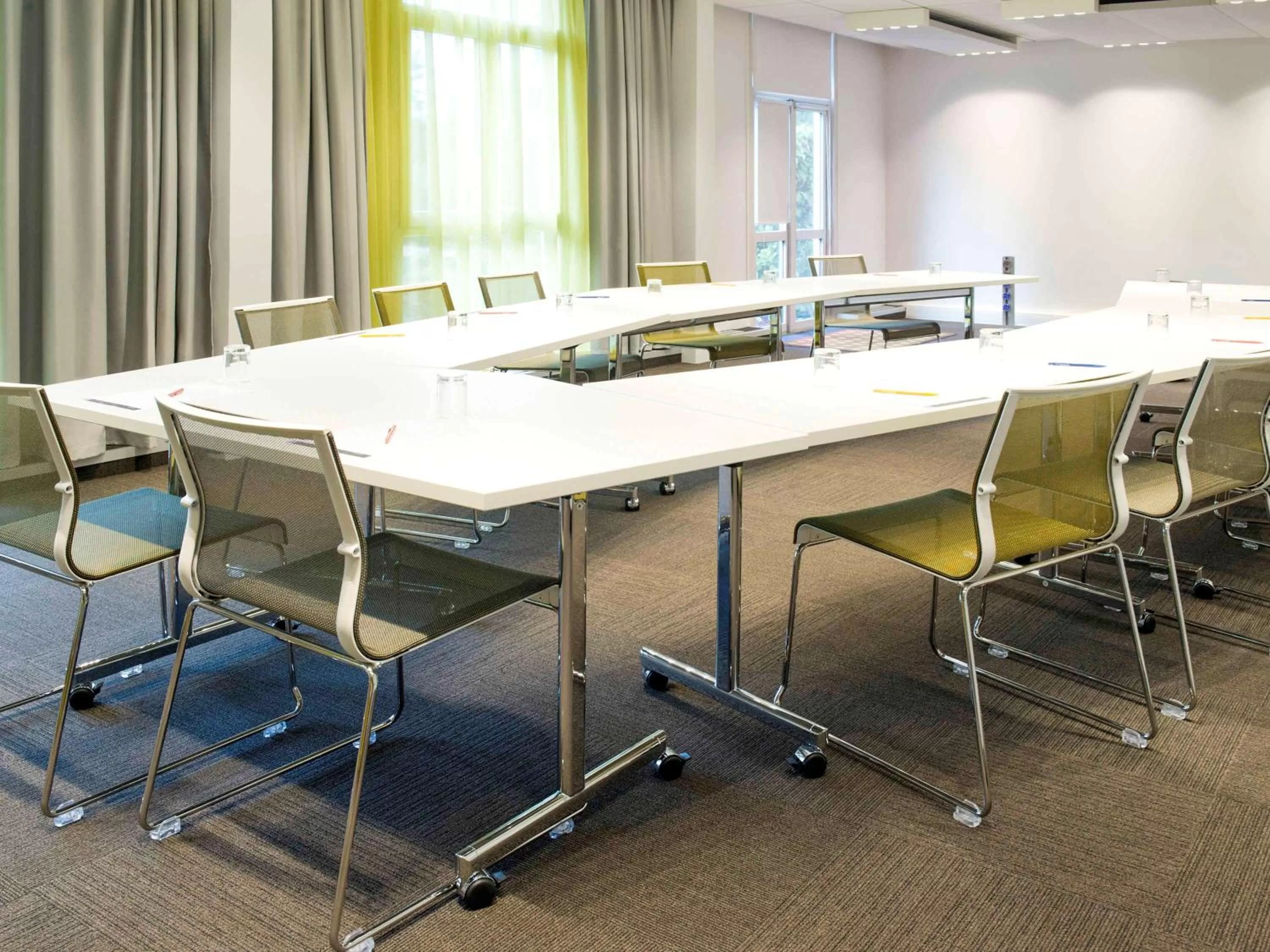 On site in Novotel Orléans Chemins De Sologne Demeures De Campagne