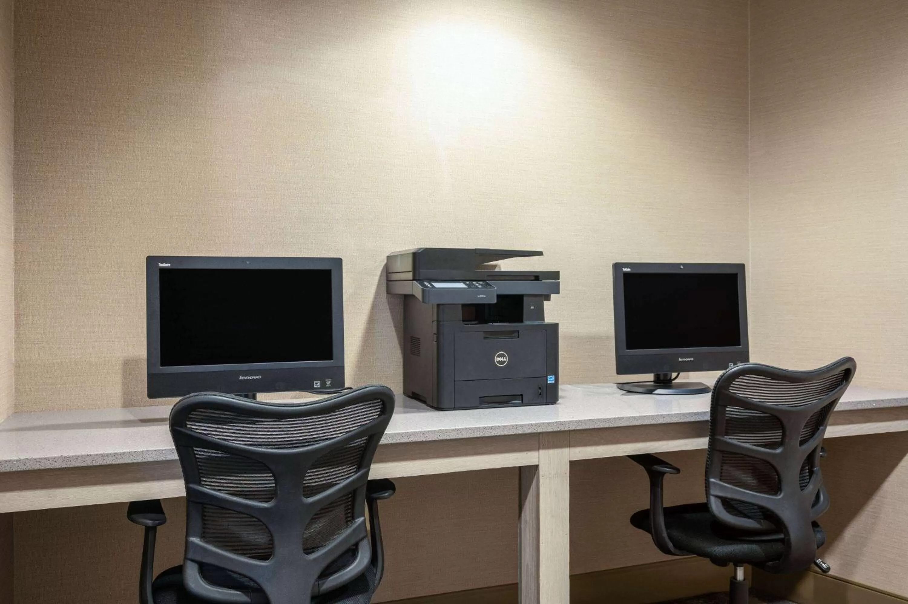 Business facilities in Wyndham Noblesville