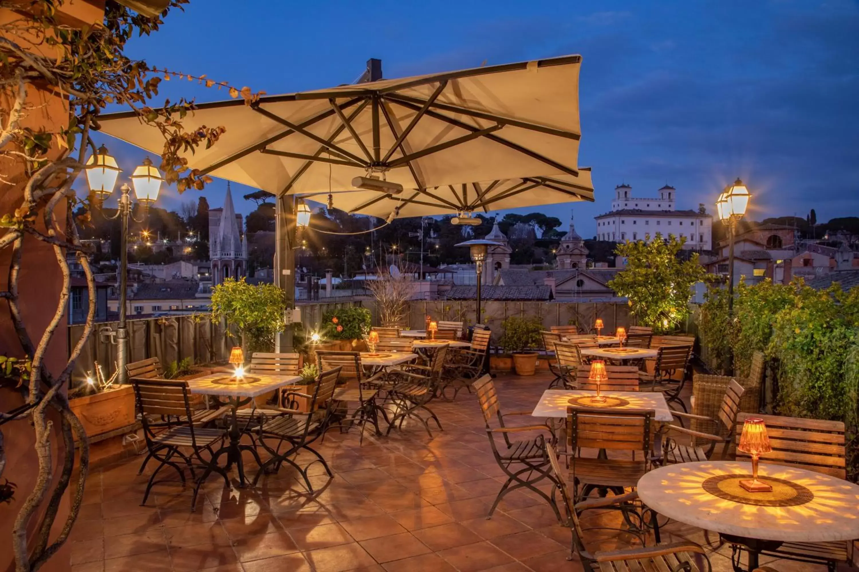 Balcony/Terrace, Restaurant/Places to Eat in Hotel Mozart