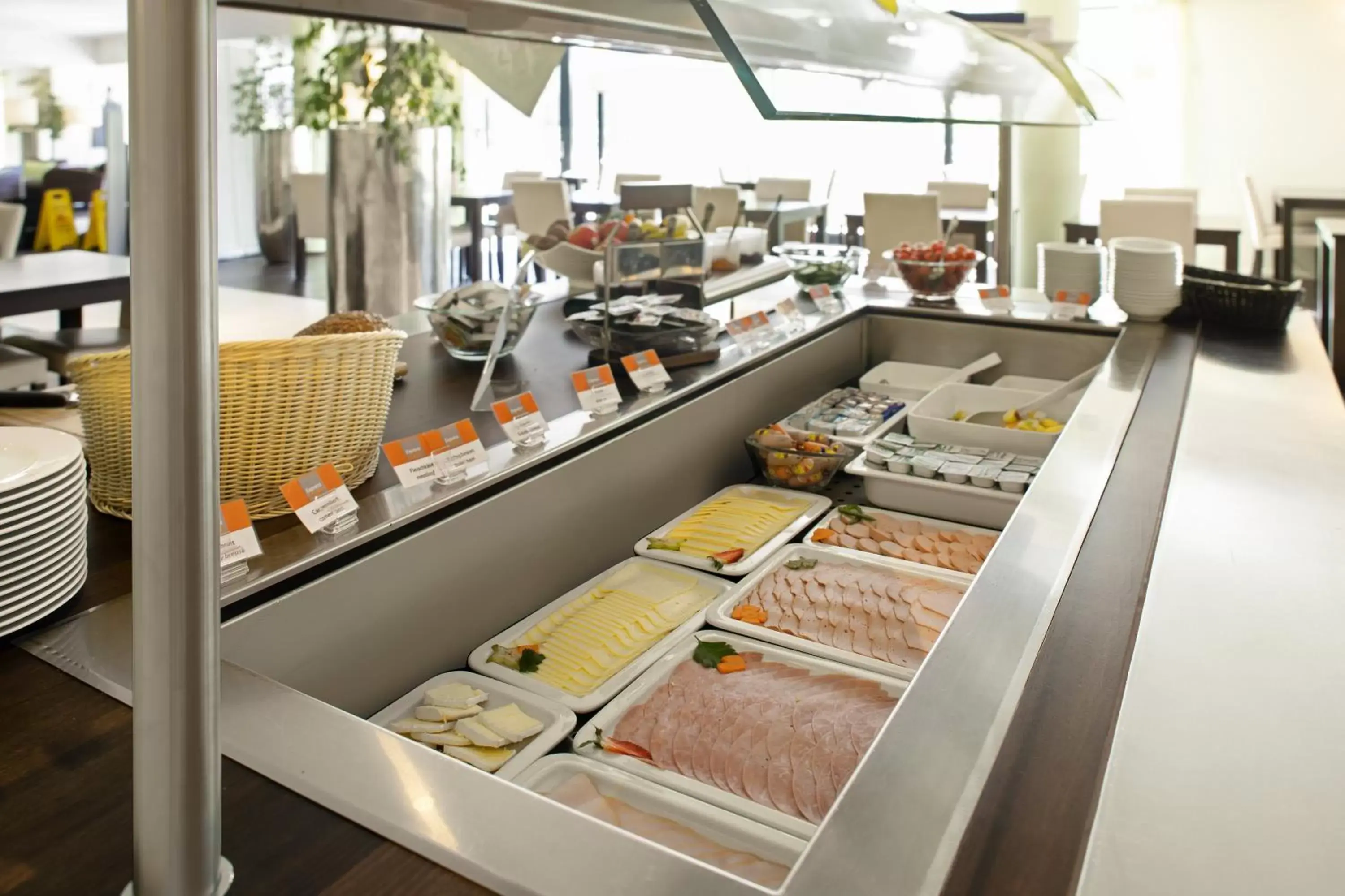 Breakfast, Restaurant/Places to Eat in Holiday Inn Express Neunkirchen, an IHG Hotel