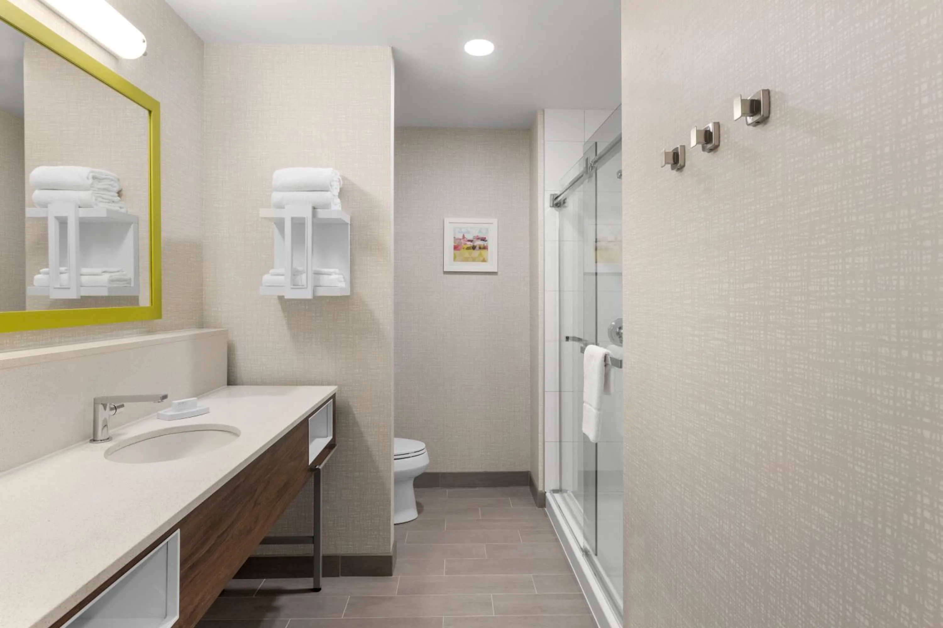 Shower in Hampton Inn By Hilton Cornwall