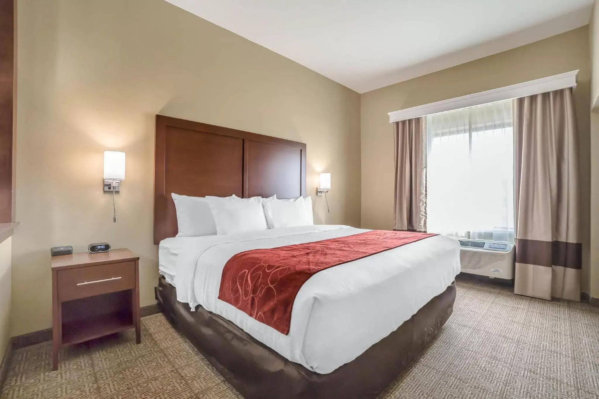 Property building, Room Photo in Comfort Suites Billings