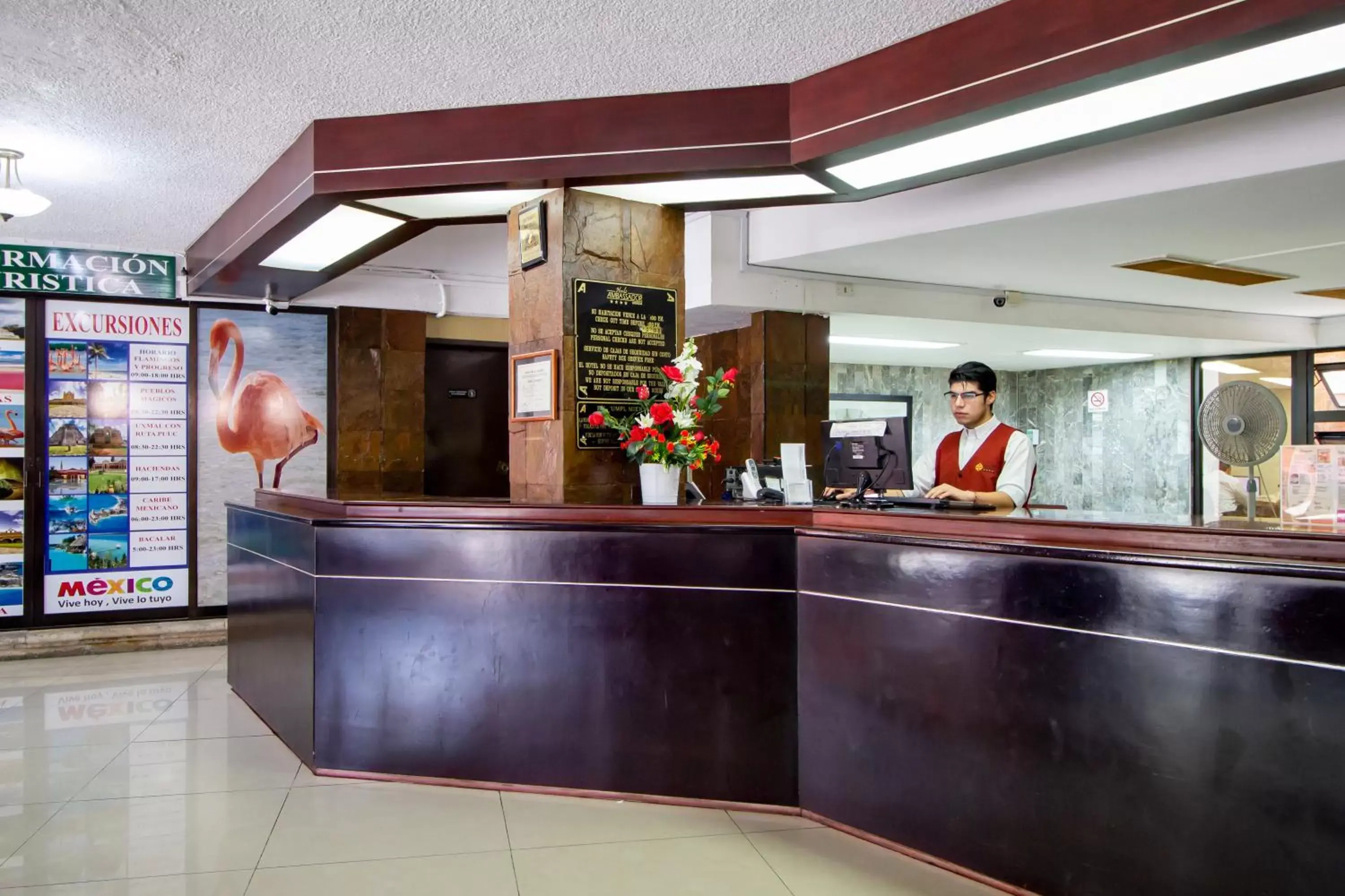 Staff, Lobby/Reception in Hotel Ambassador Mérida