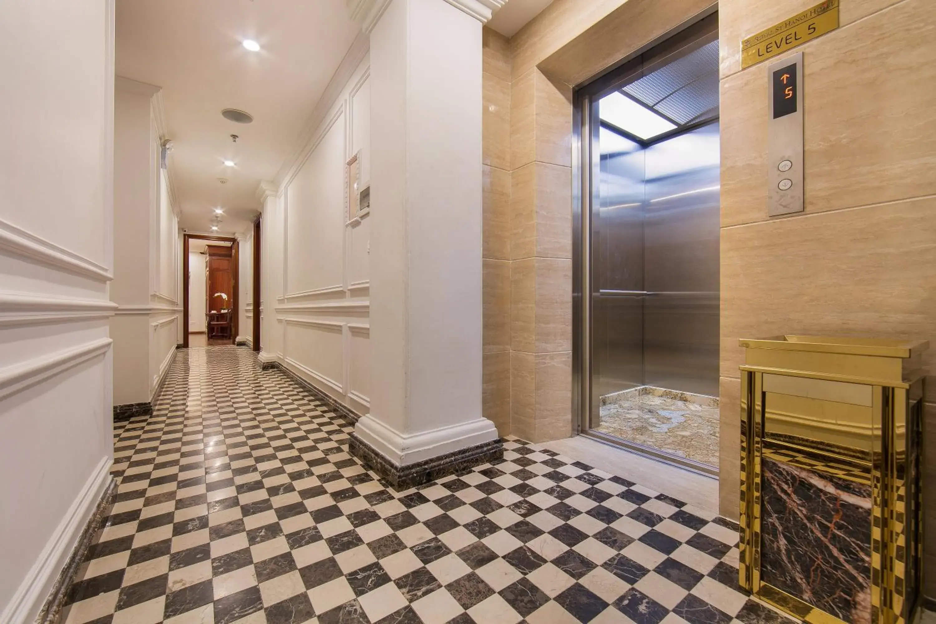 Property building in Royal St Hanoi Hotel Property building in Royal St Hanoi Hotel