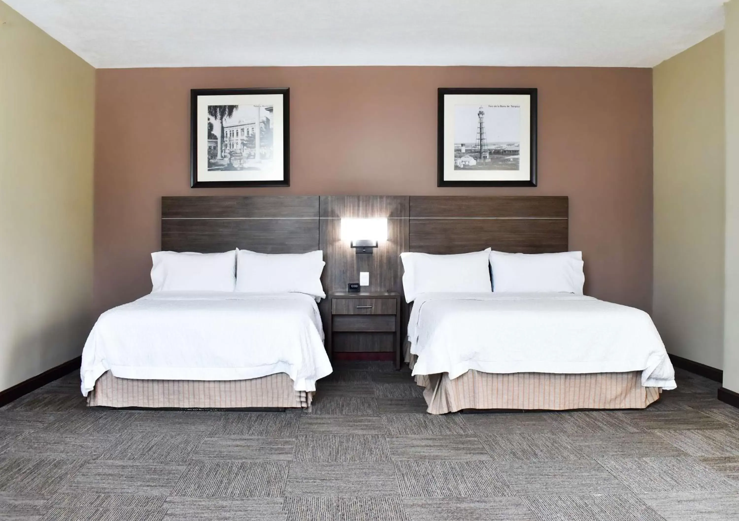 Bed in Hampton Inn Tampico Zona Dorada Bed in Hampton Inn Tampico Zona Dorada