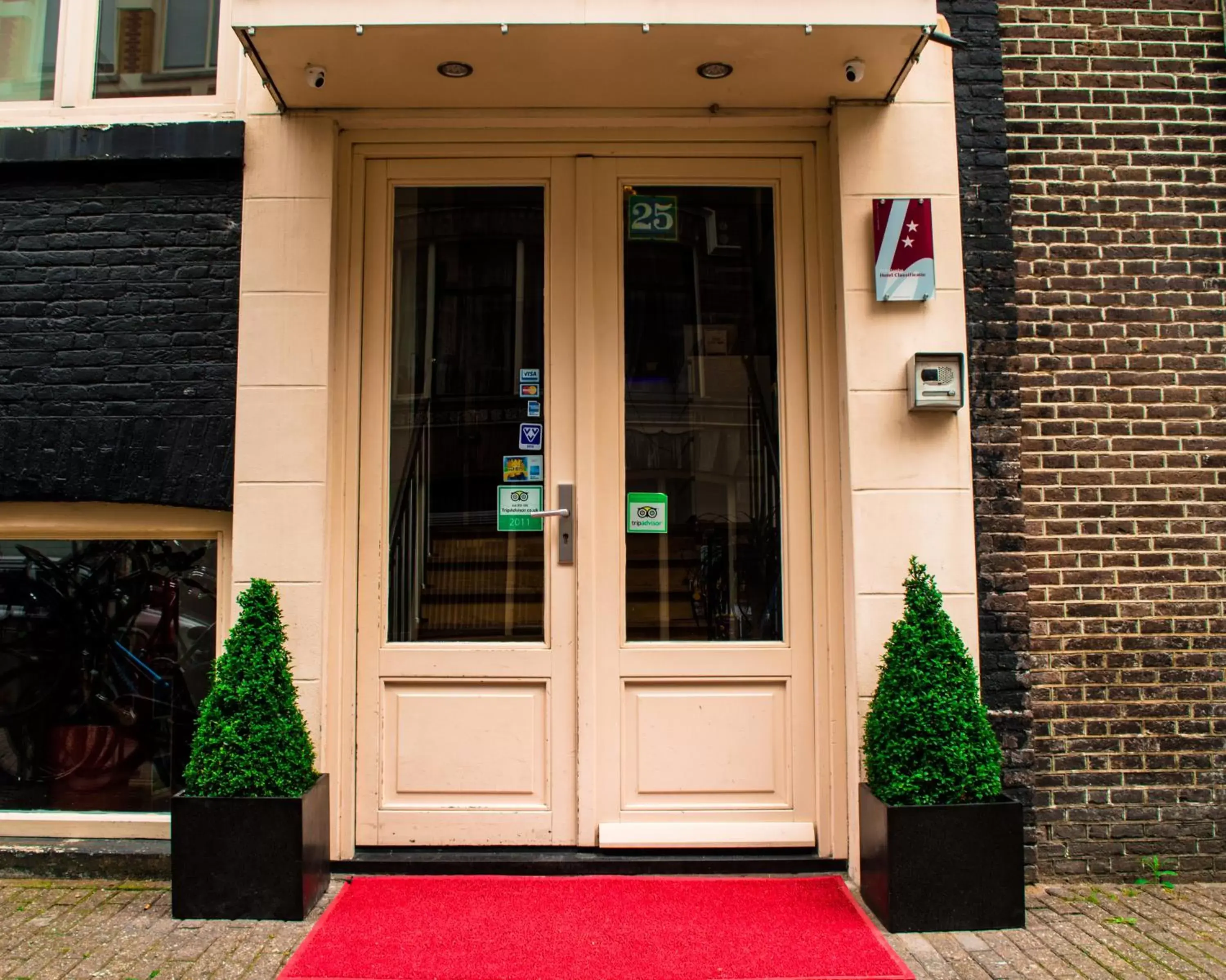 Facade/entrance in Amsterdam Downtown Hotel