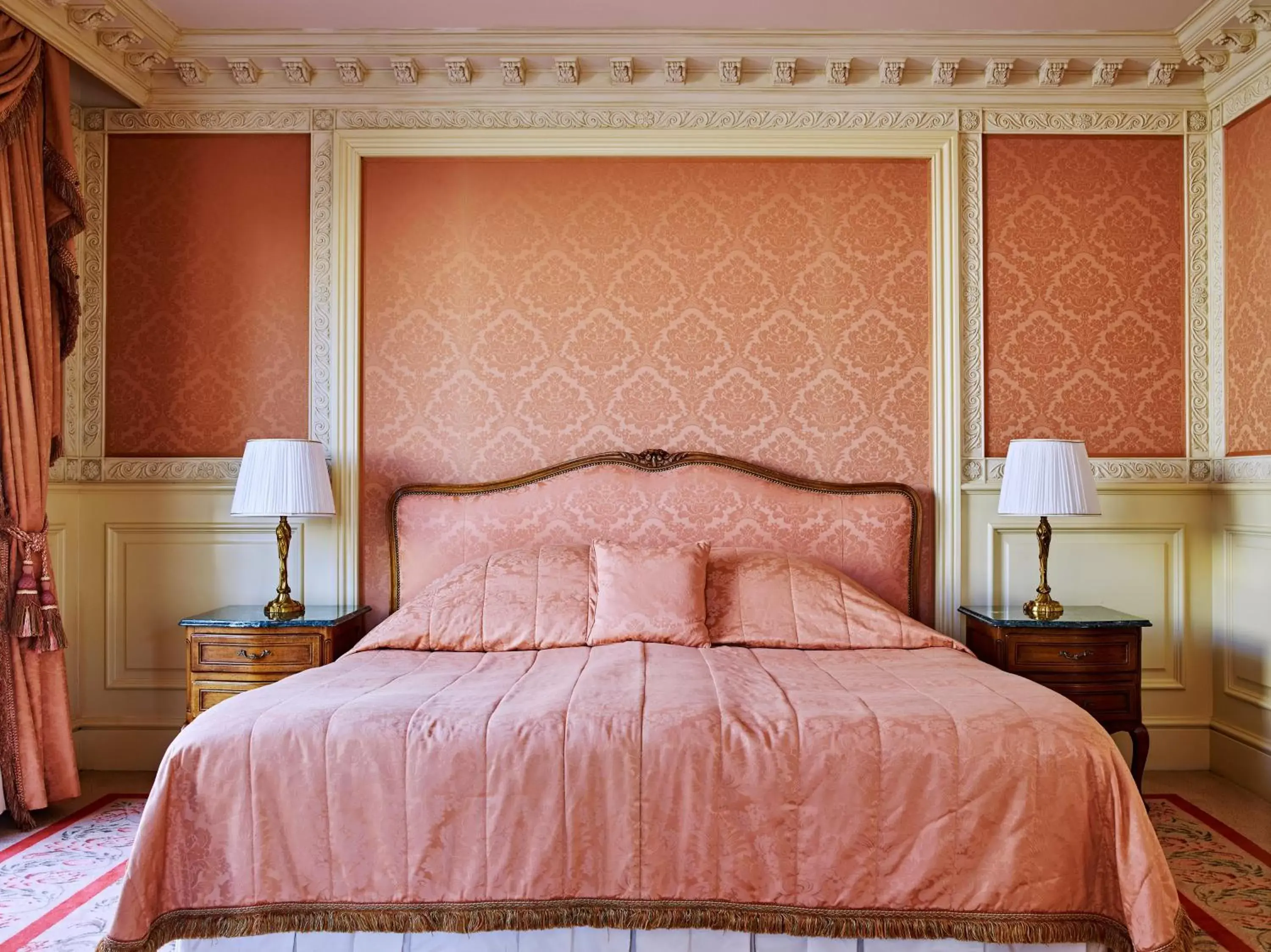 Bedroom, Bed in Grand Hotel Wien