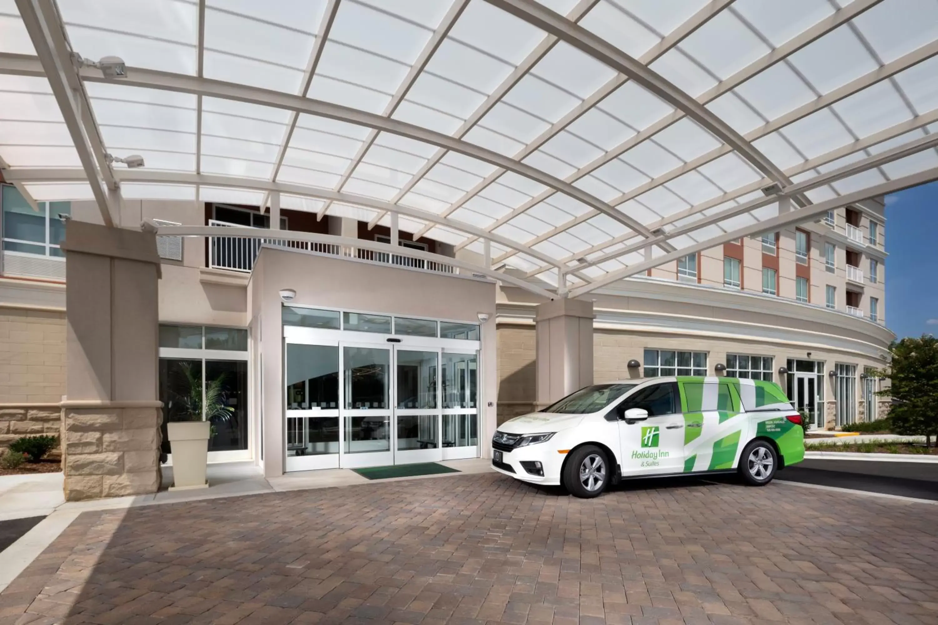 Property building in Holiday Inn & Suites Arden - Asheville Airport by IHG Property building in Holiday Inn & Suites Arden - Asheville Airport by IHG