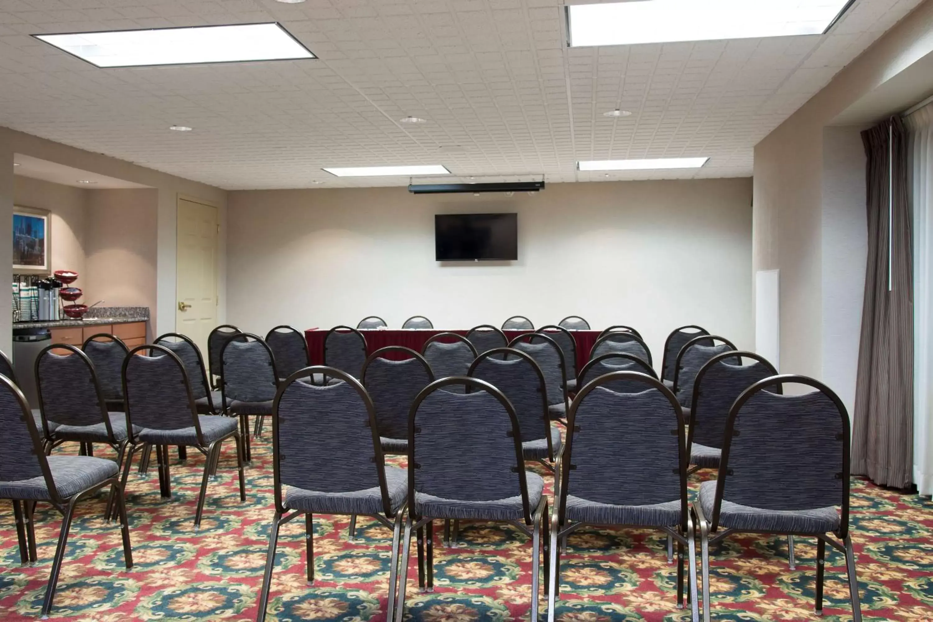 Meeting/conference room in Homewood Suites Columbus - Airport