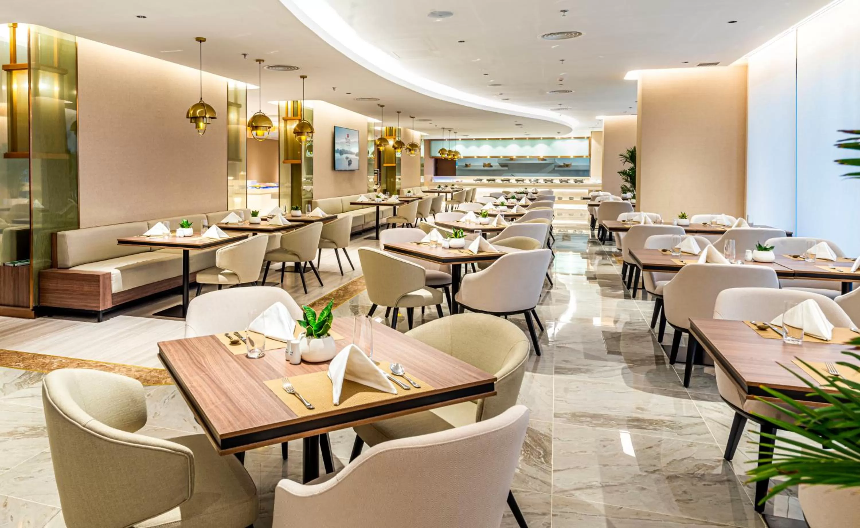 Restaurant/places to eat in Best Western Premier Sapphire Ha Long