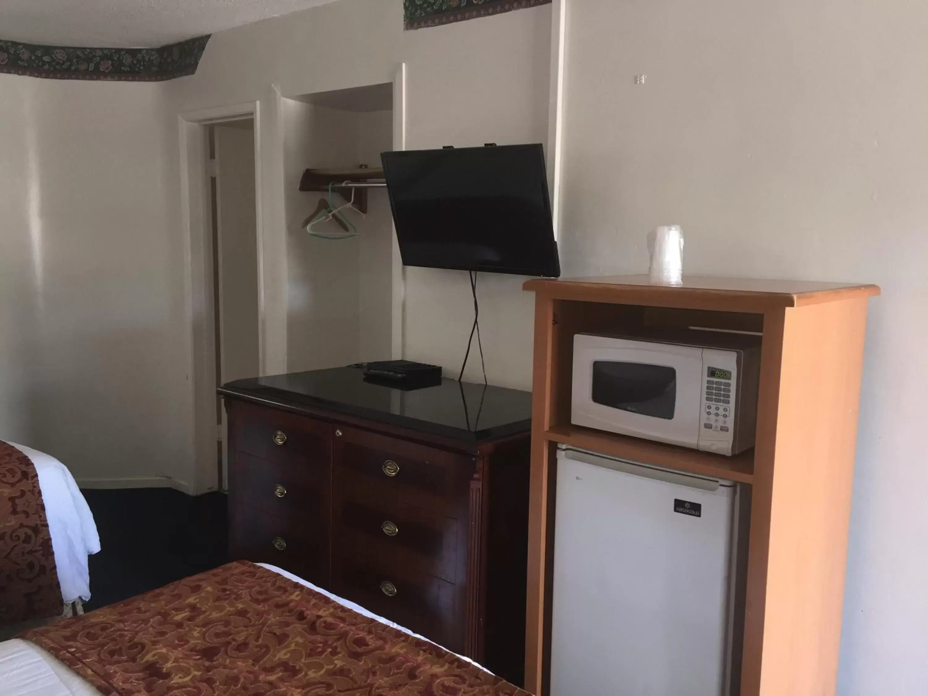 TV/Entertainment Center in Frontier Motel