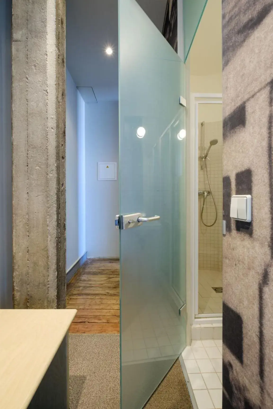 Photo of the whole room, Bathroom in Hotel Metropolis