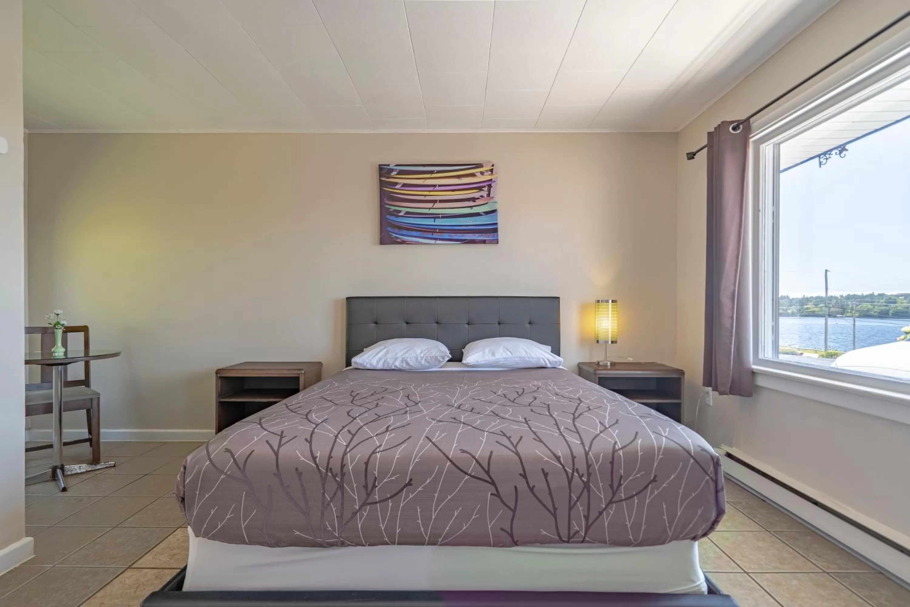 Bedroom, Bed in Novastar Motel On The Lake