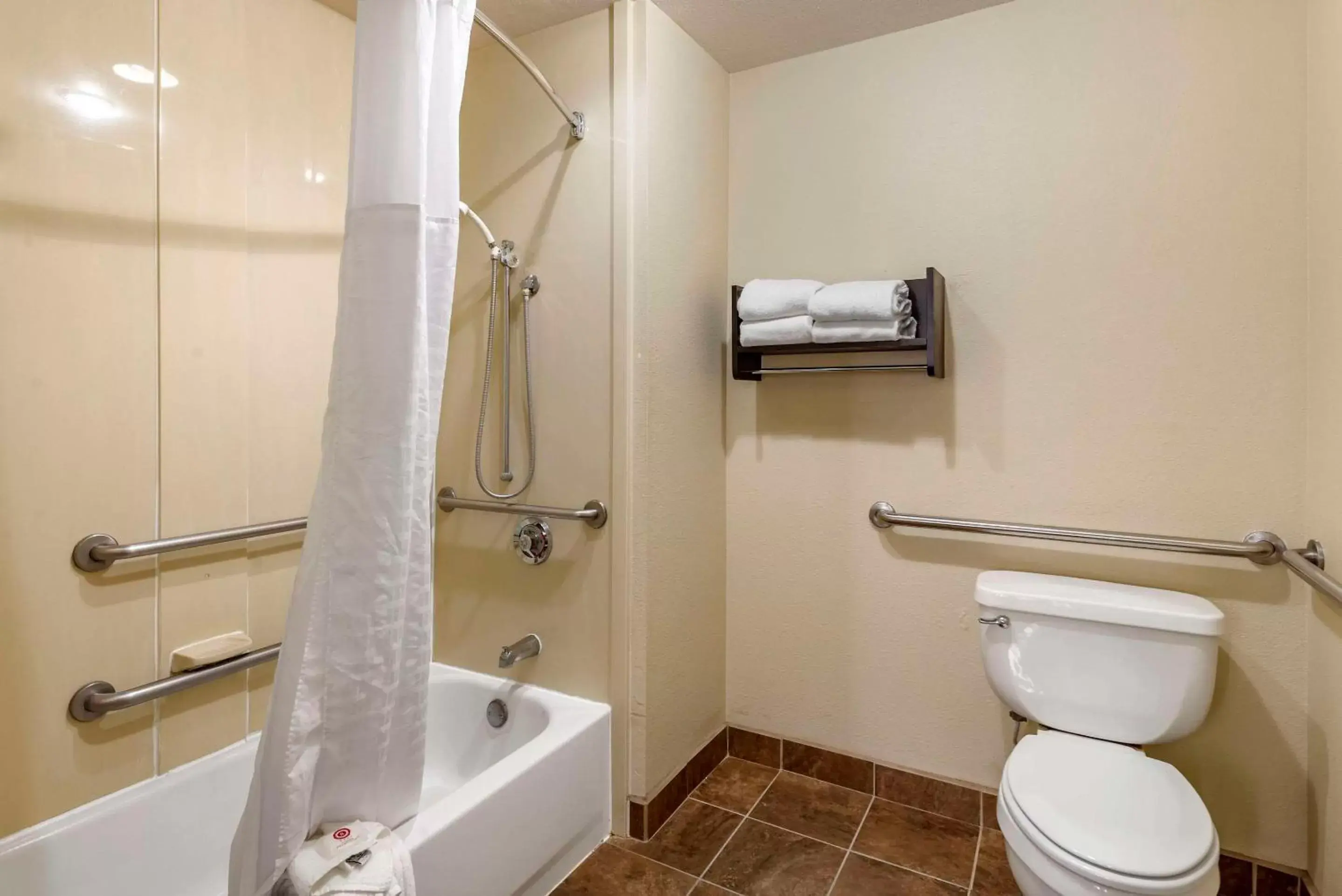 Bedroom, Bathroom in Comfort Suites