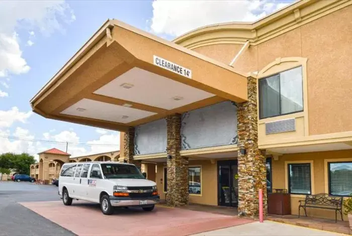 Property building in Americas Best Value Inn-Near NRG Park/Medical Center Property building in Americas Best Value Inn-Near NRG Park/Medical Center