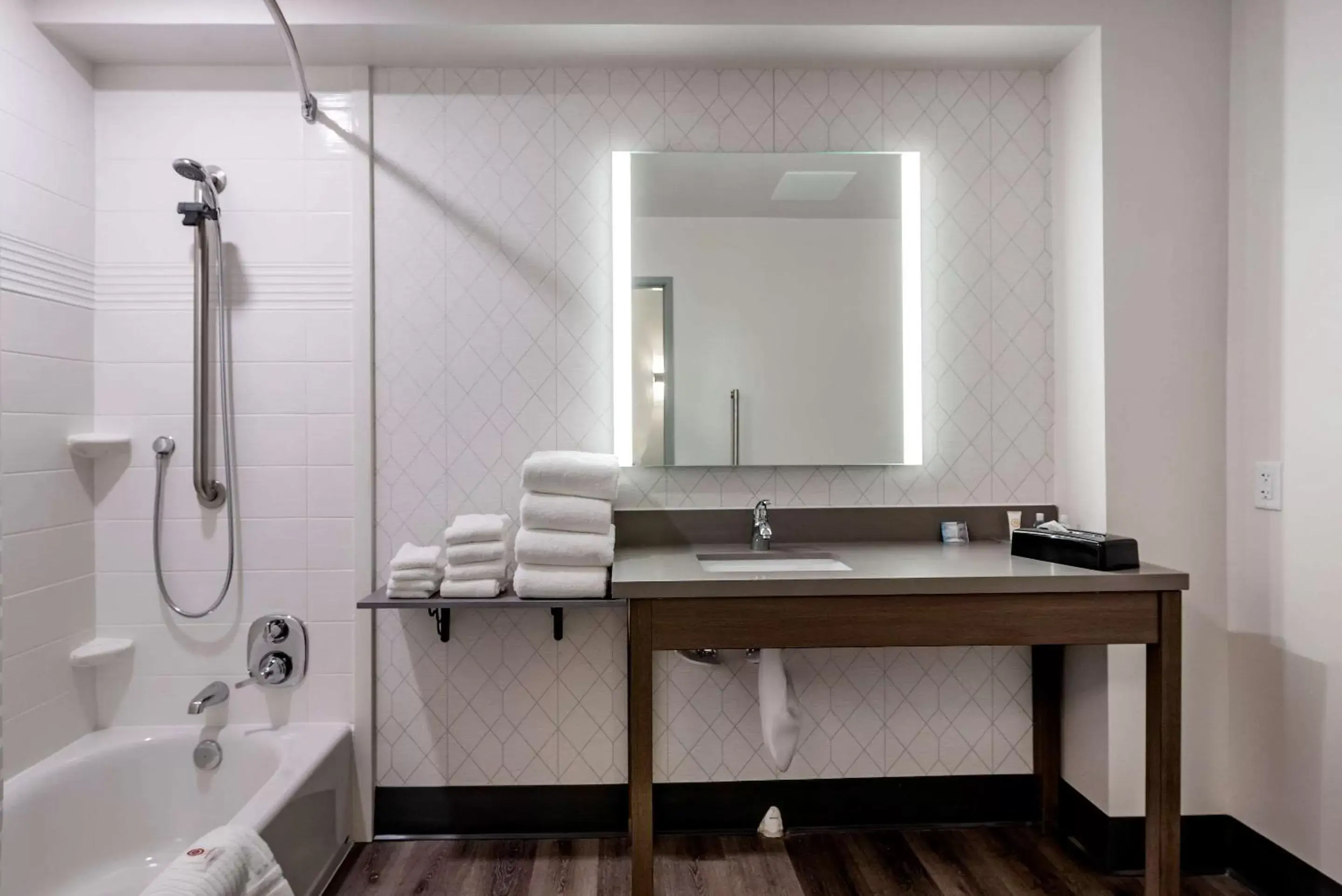 Bathroom in Comfort Suites Colorado Springs East -Medical Center Area