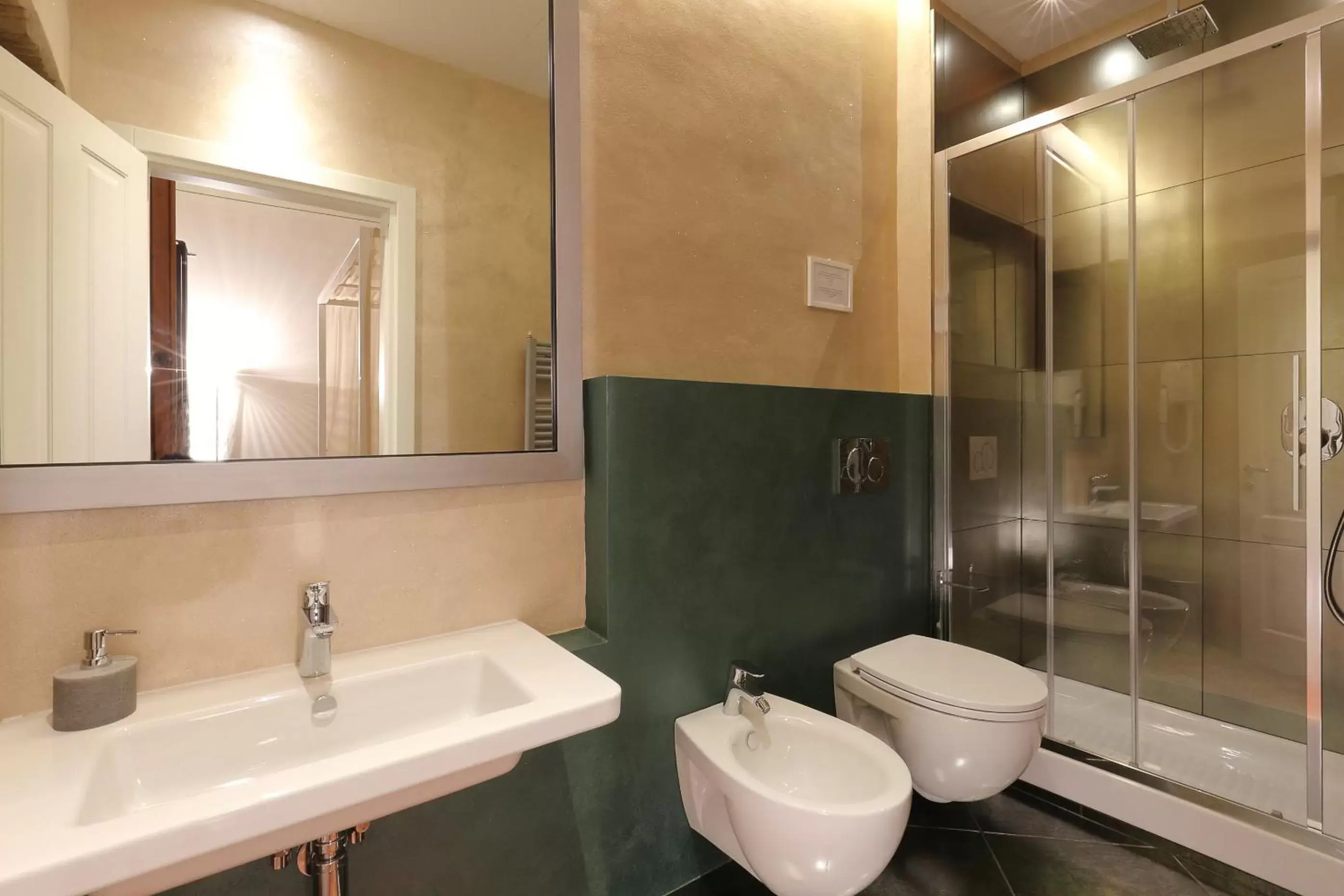 Bathroom in Uffizi Harmony