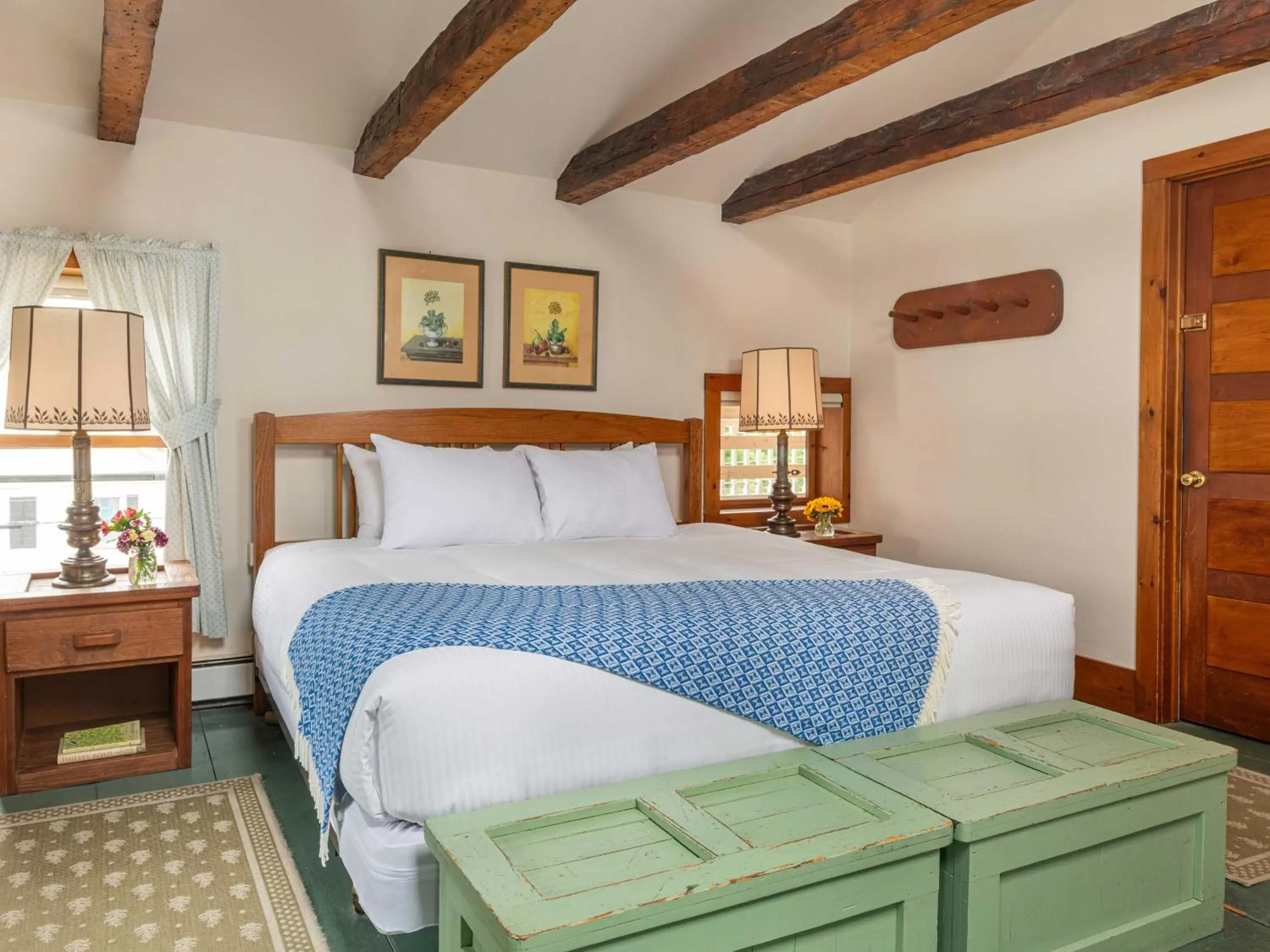 Bed in Old Stagecoach Inn