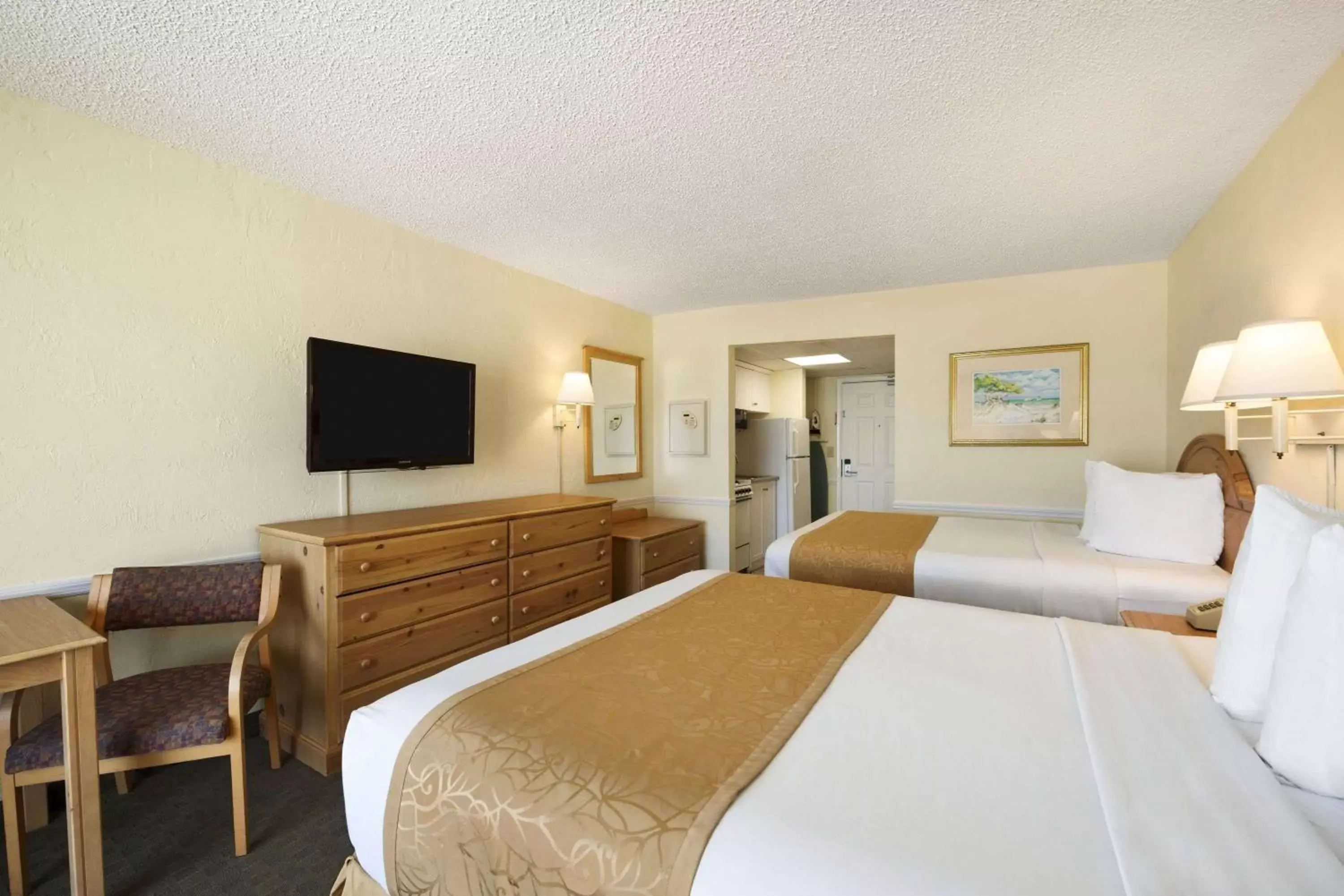 Photo of the whole room, Bed in Days Inn by Wyndham Daytona Oceanfront