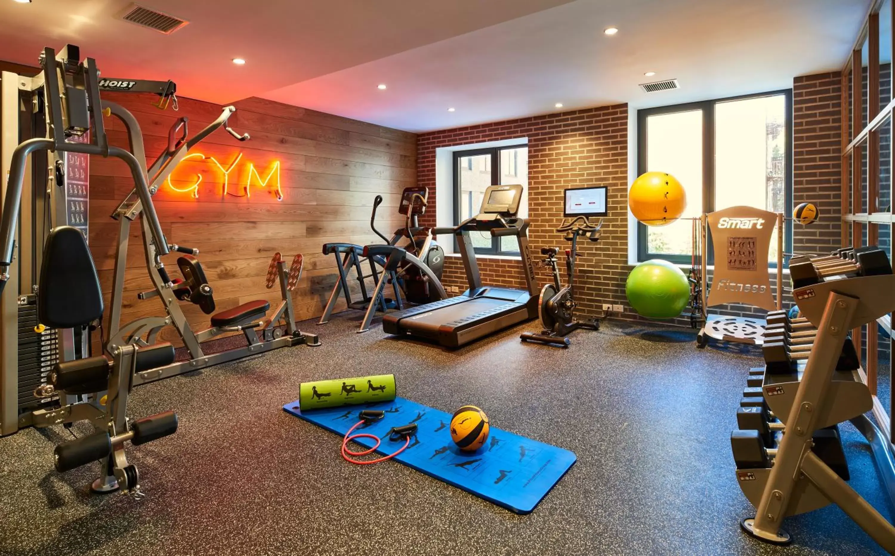 Fitness centre/facilities, Fitness Center/Facilities in Radio Hotel