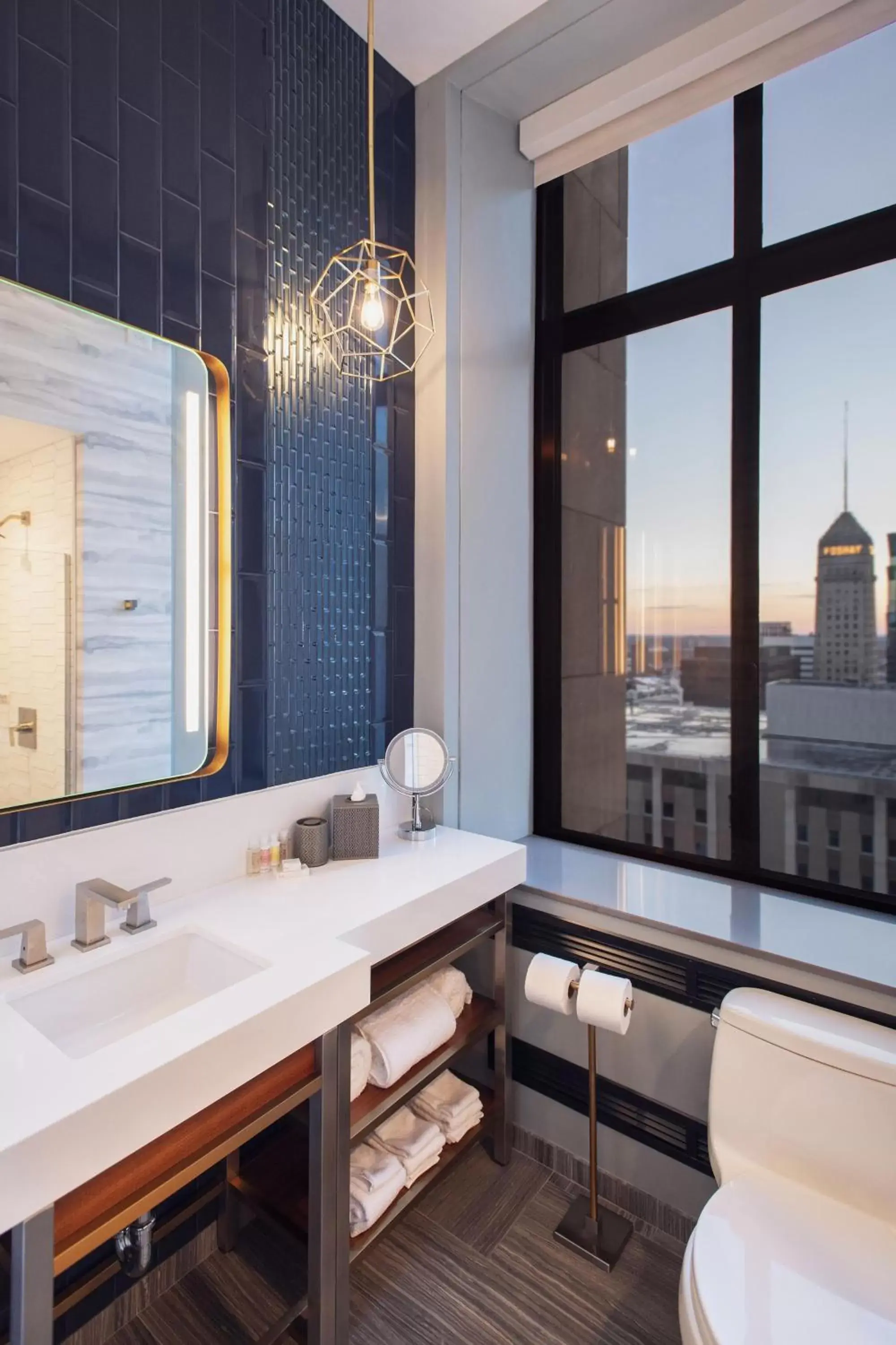 Bathroom in Rand Tower Hotel, Minneapolis, a Tribute Portfolio Hotel